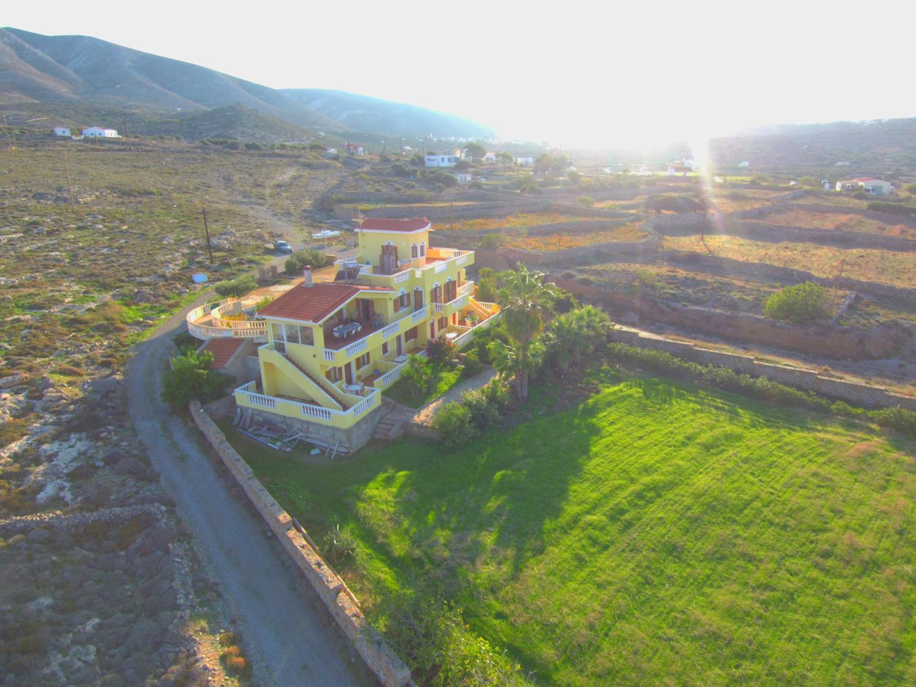 AVRA Apartments & Studios