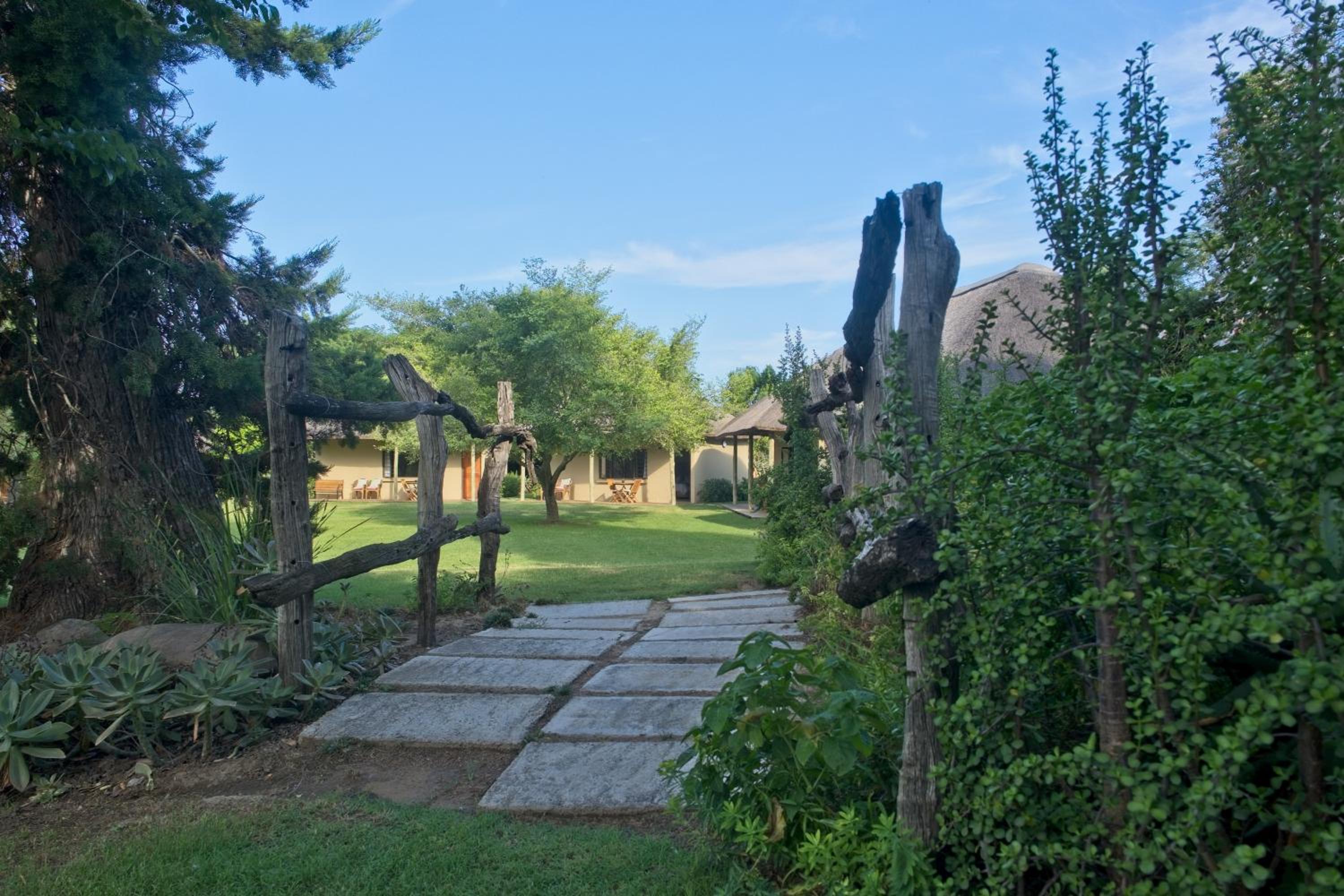 Chrislin African Lodge