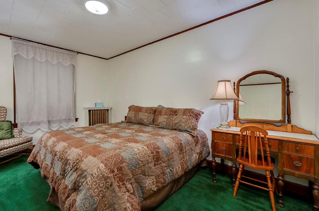 Ryan Hotel