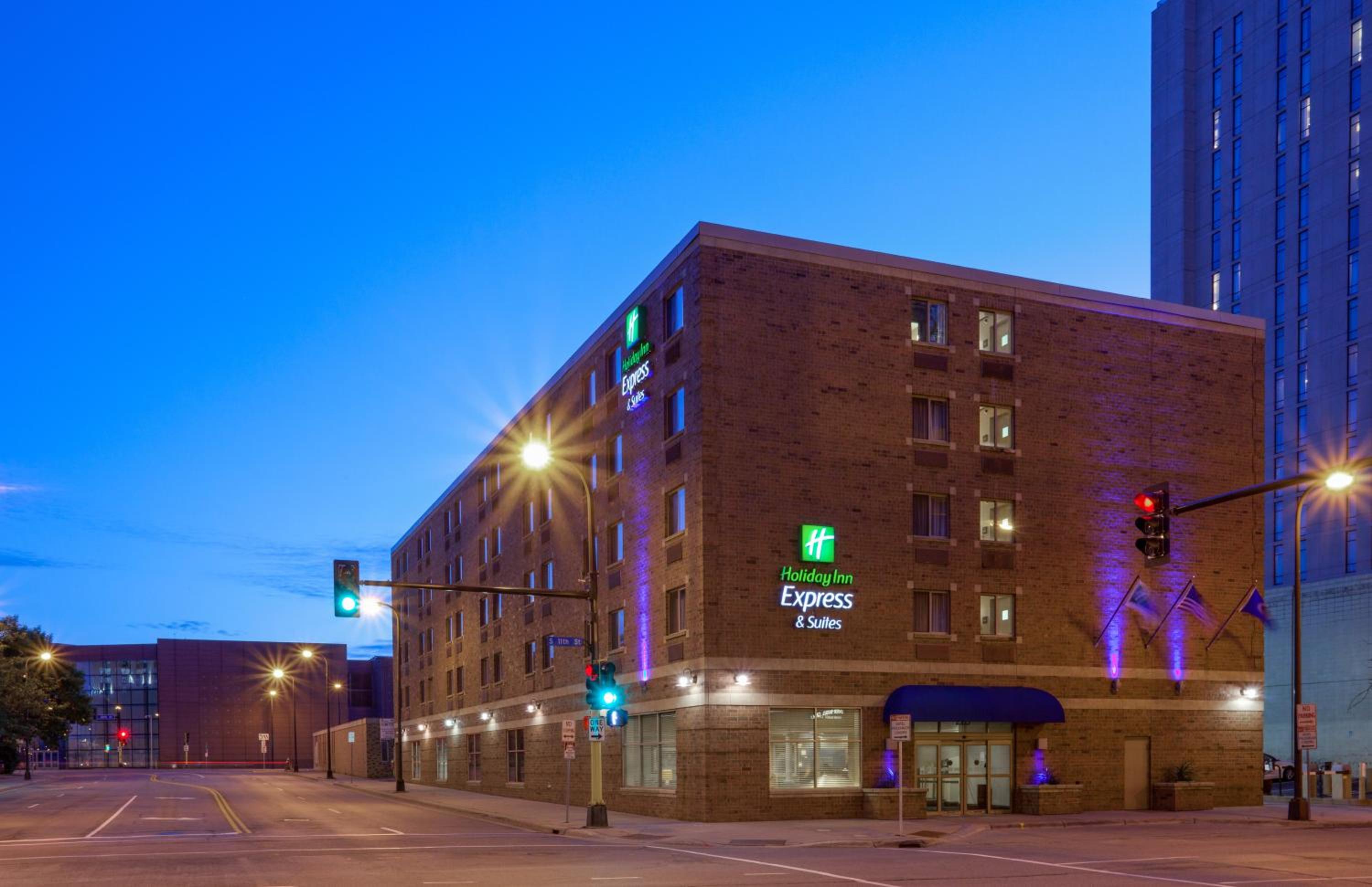 Hotel Holiday Inn Express & Suites Minneapolis-dwtn (conv Ctr) By Ihg
