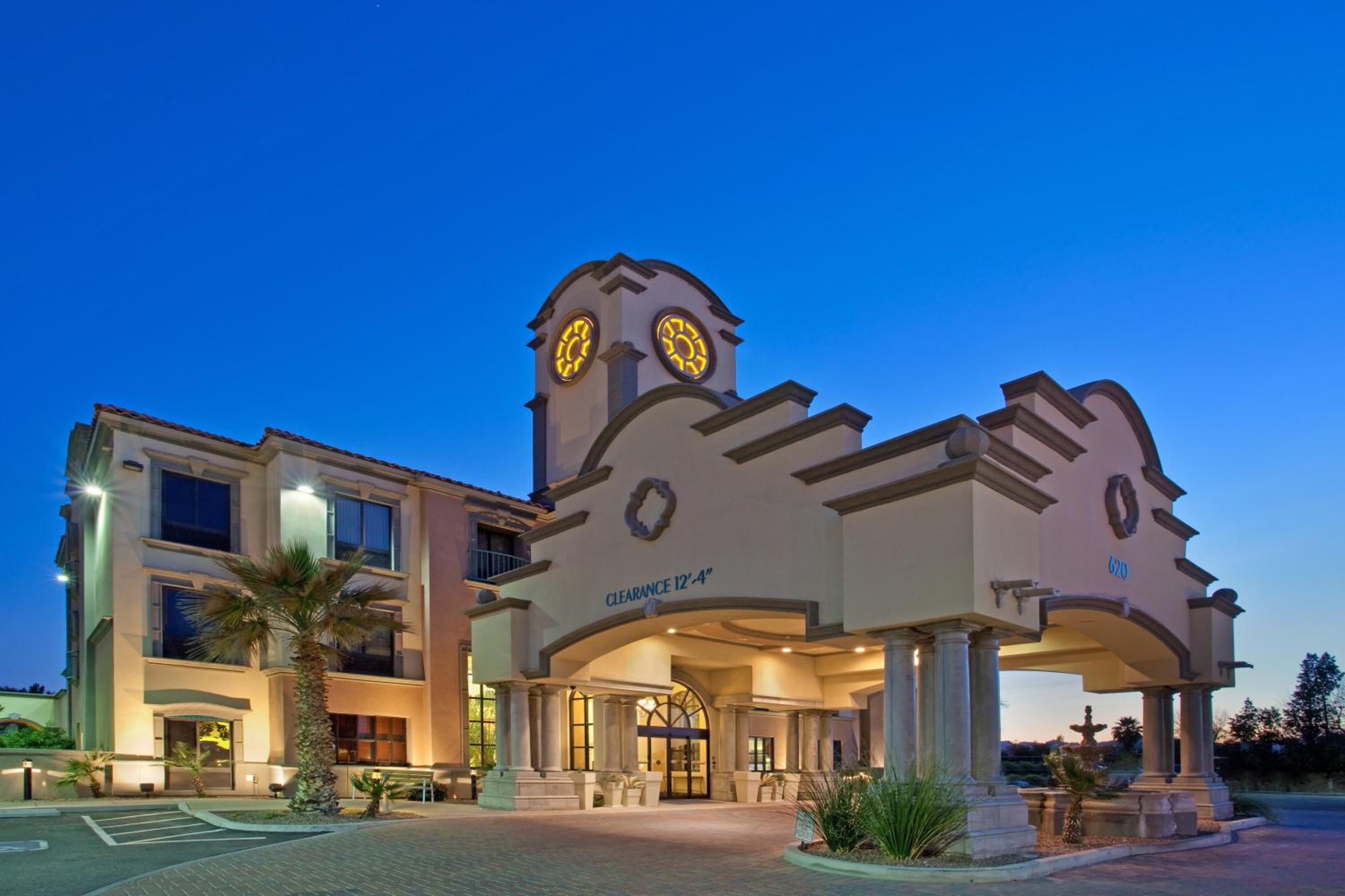 Hotel Holiday Inn Express Hotel & Suites Tucson Mall, an IHG Hotel - Image 1