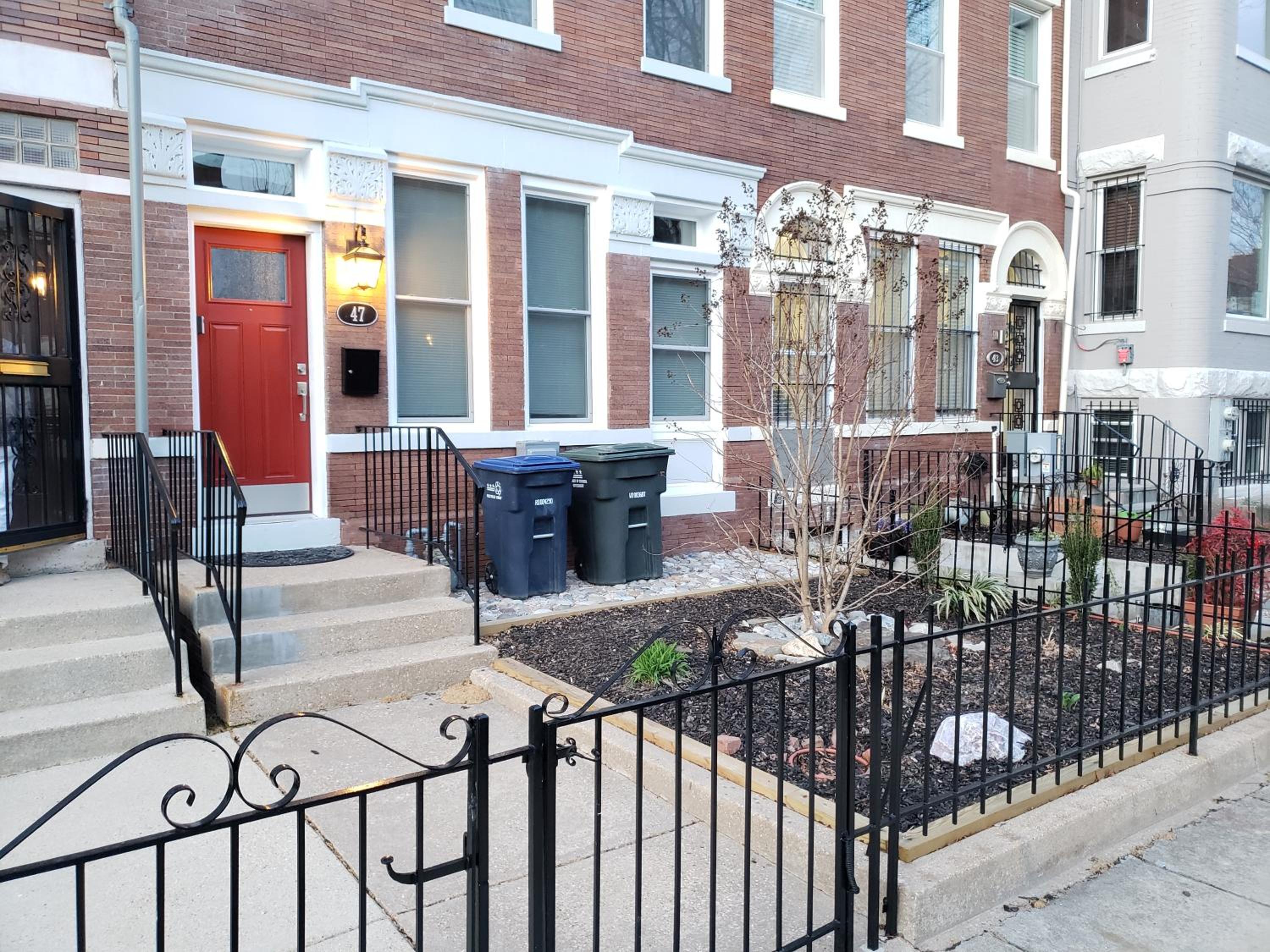 Spacious & Bright home In Bloomingdale/ Truxton DC view 4
