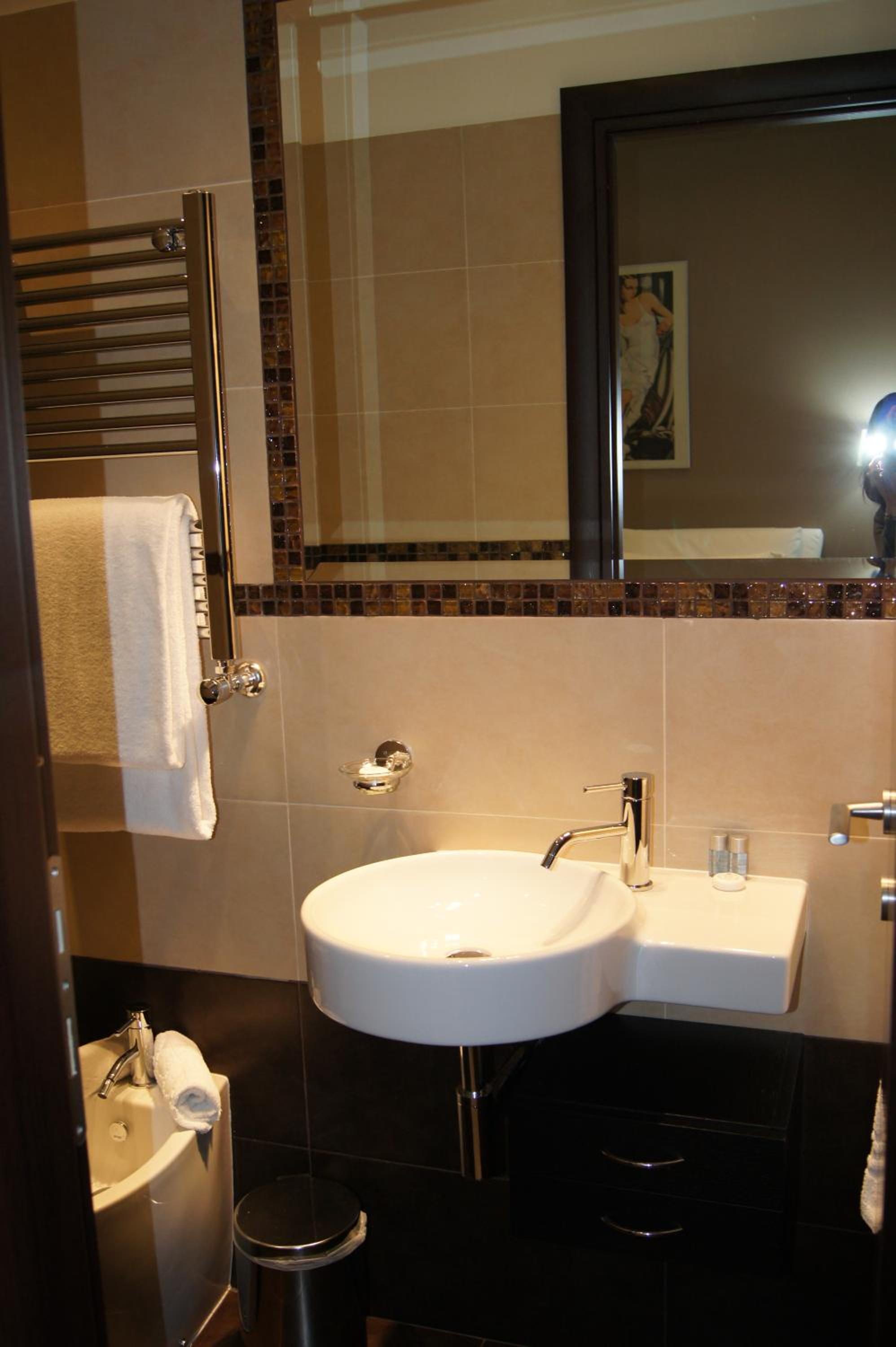 Mia Suites