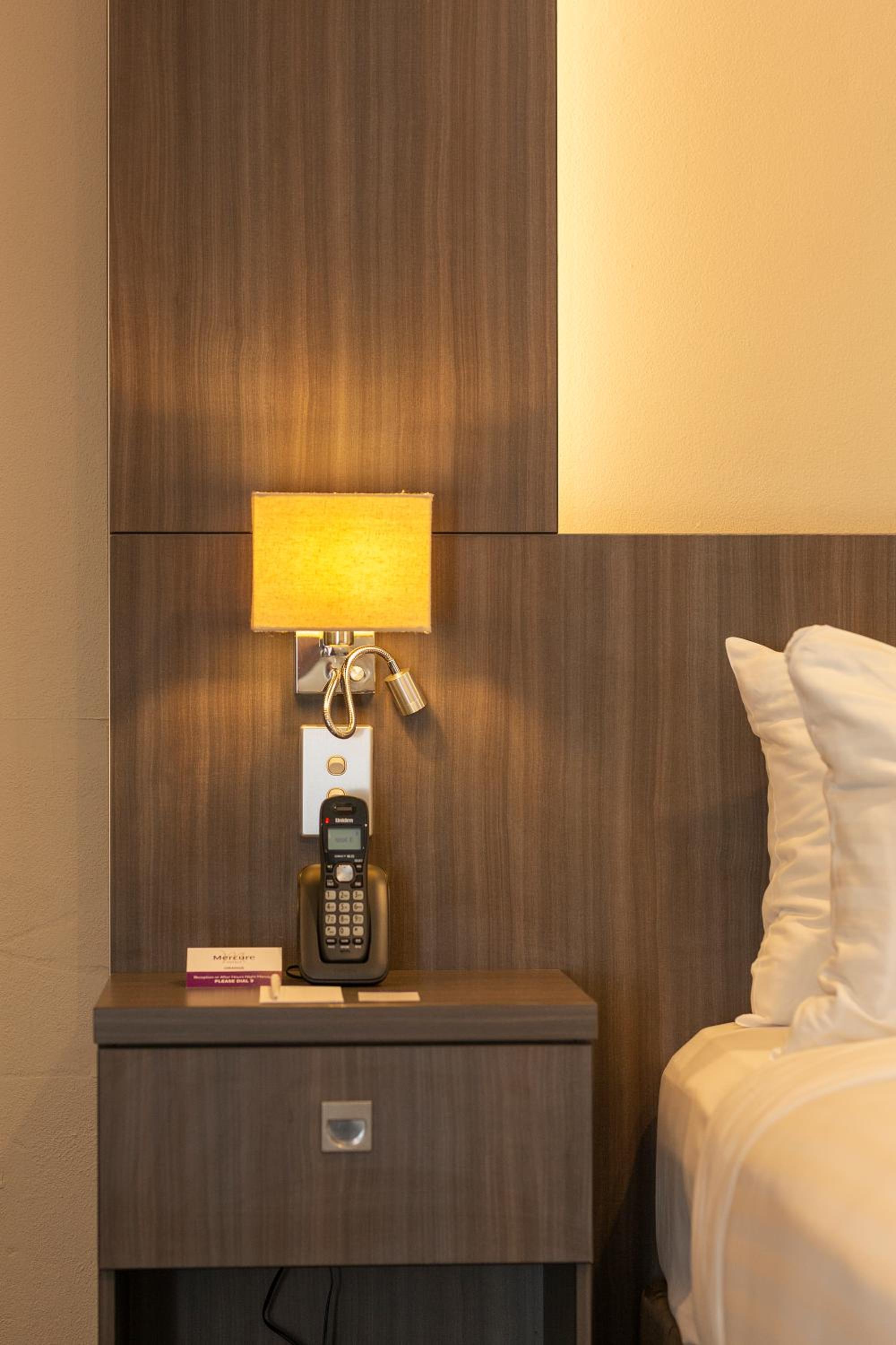 Mercure Orange