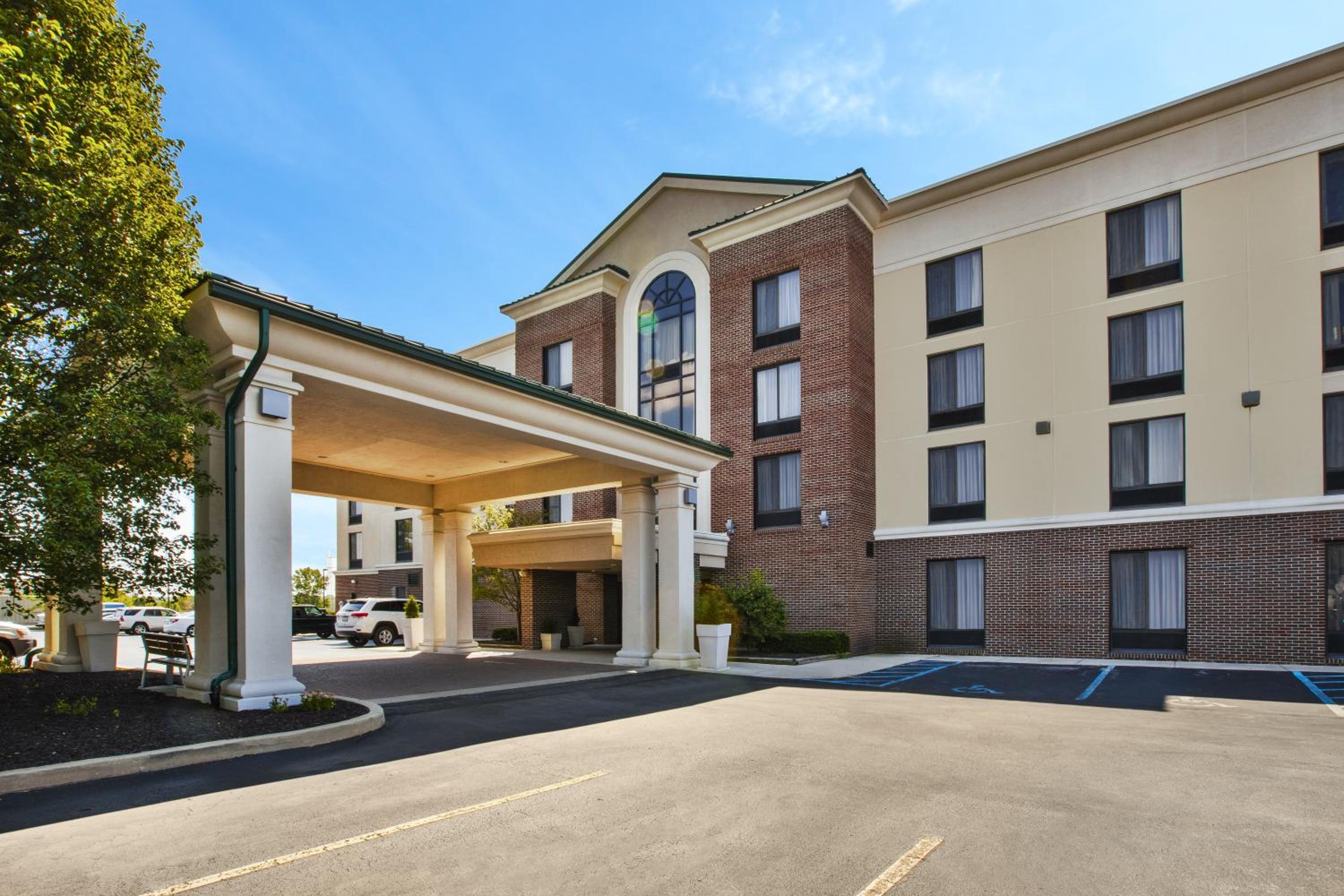 Hotel Holiday Inn Express Hotel & Suites Fort Wayne, an IHG Hotel - Image 1