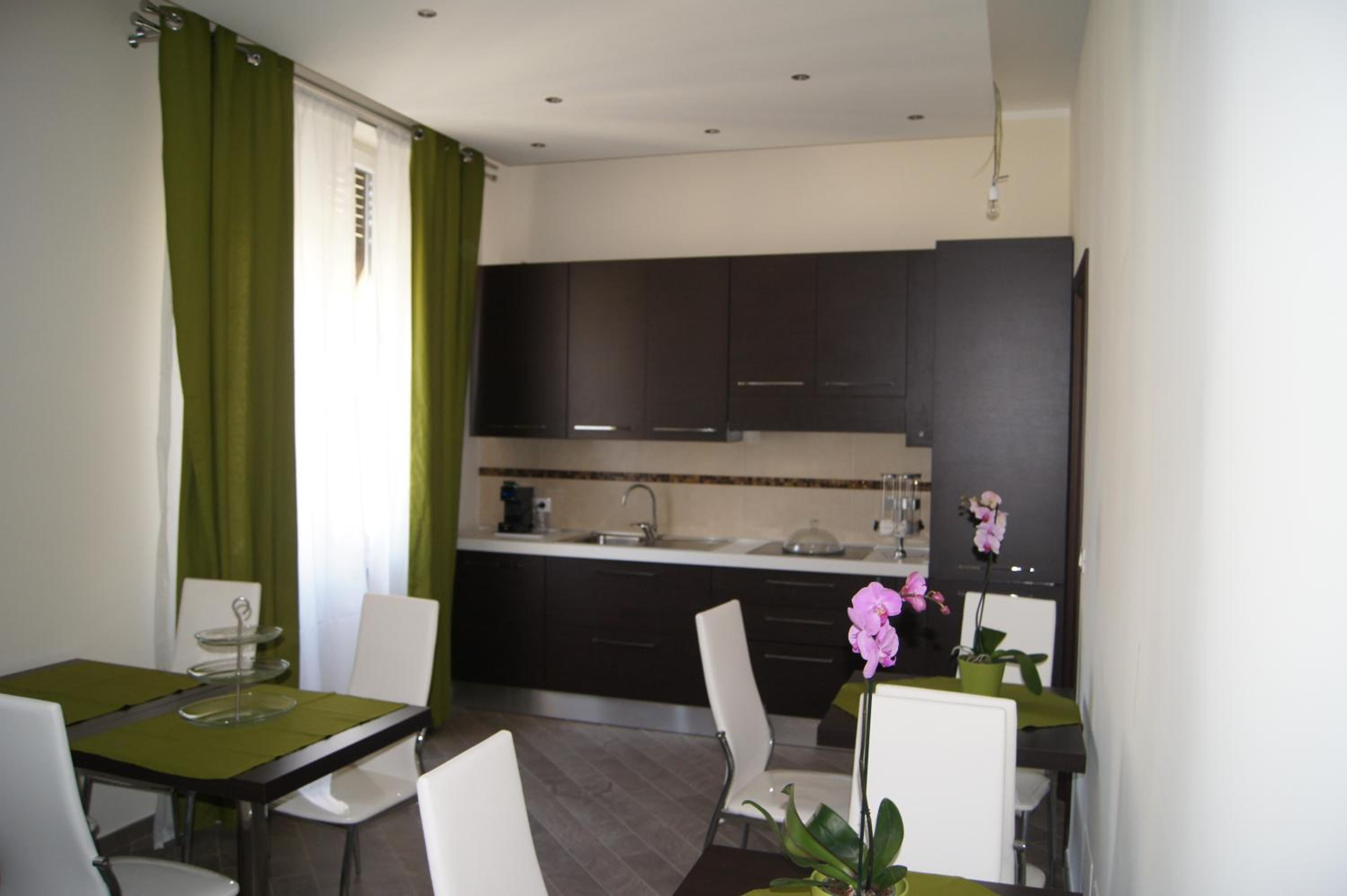 Mia Suites