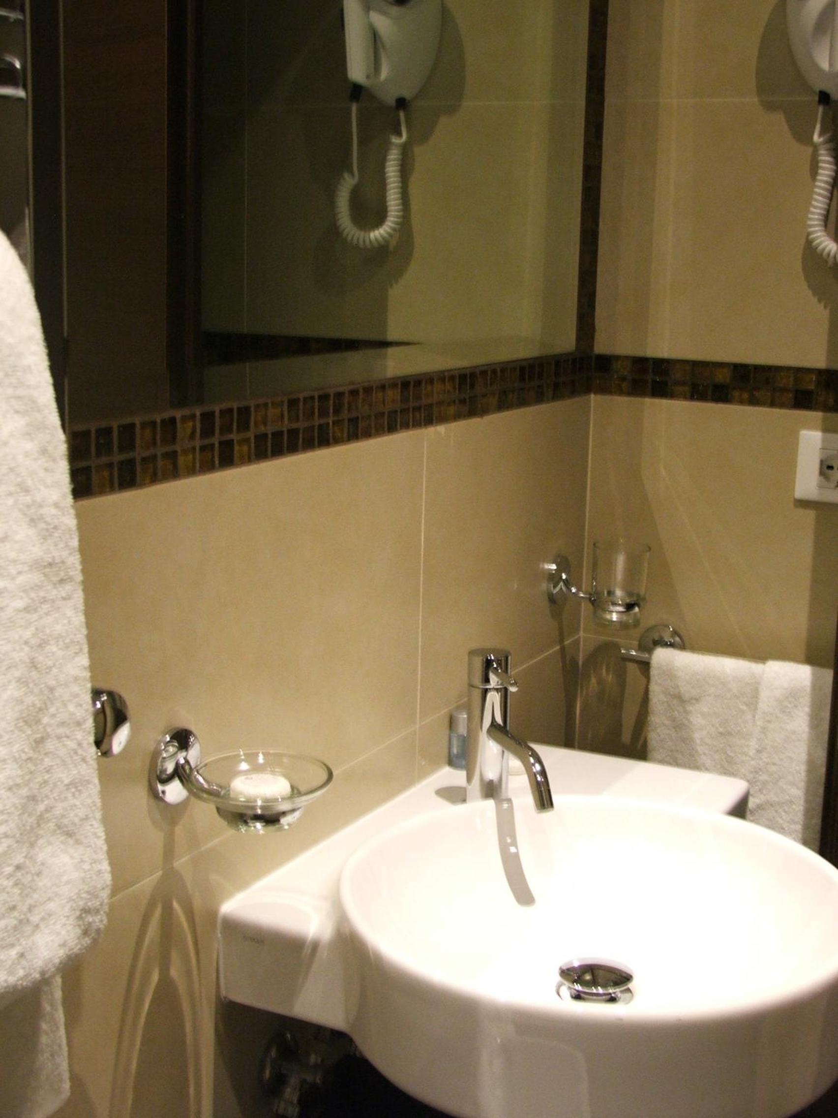 Mia Suites