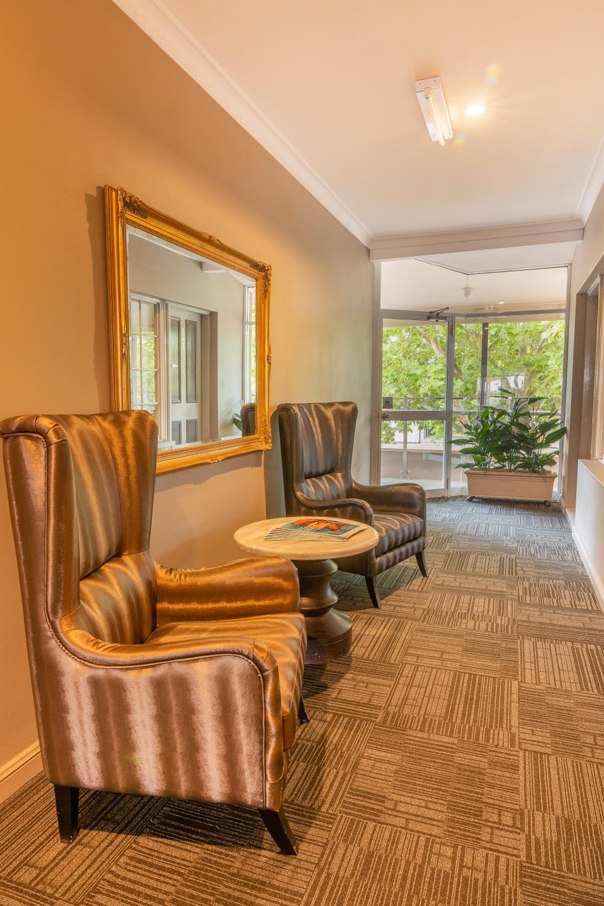 Mercure Orange