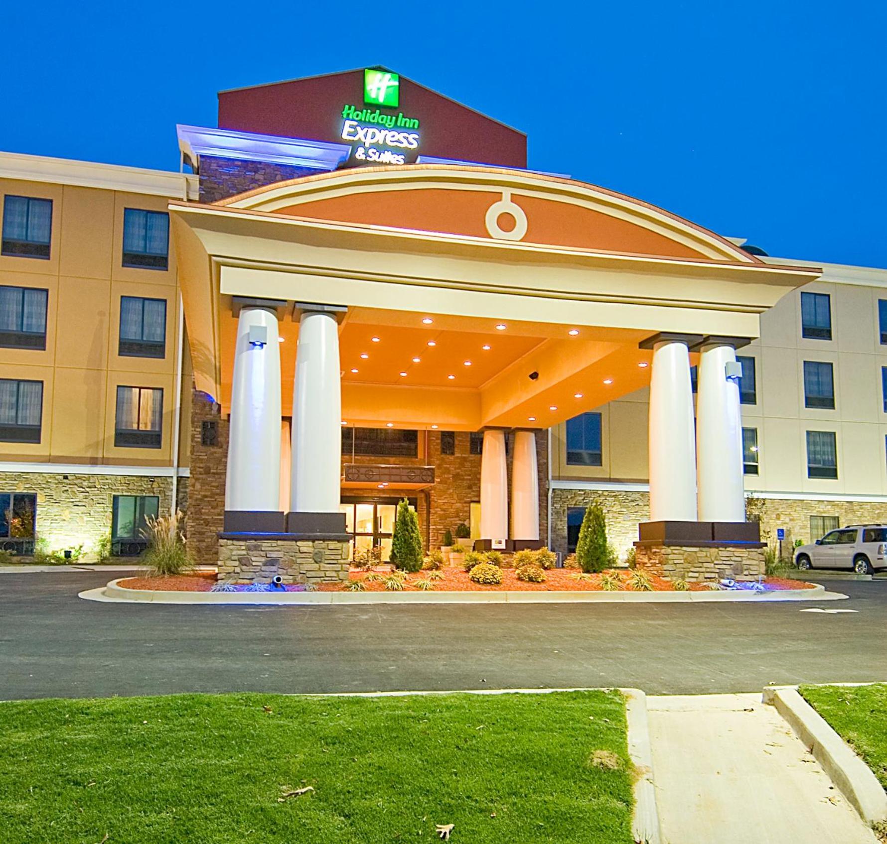 Hotel Holiday Inn Express Fulton, an IHG Hotel - Image 1