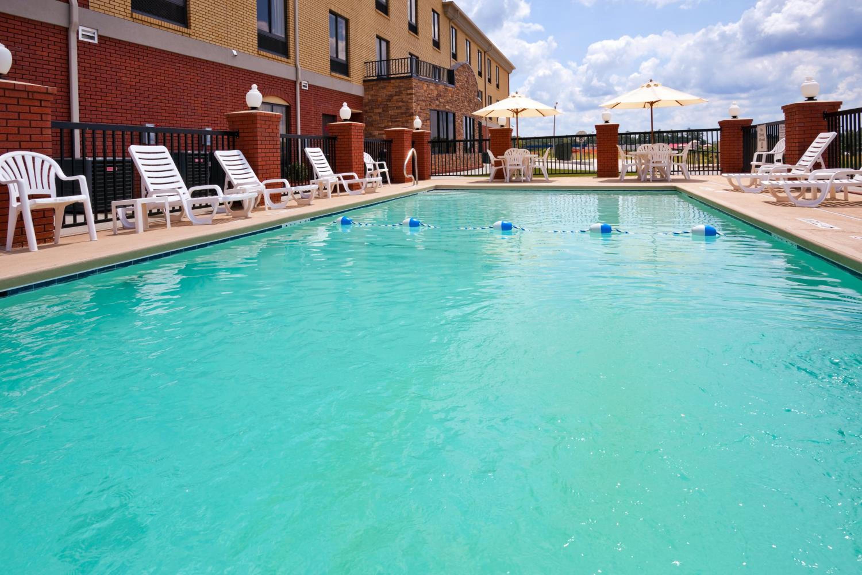Greenville Vacations - Holiday Inn Express Hotel  Suites Greenville, an IHG Hotel - Property Image 5