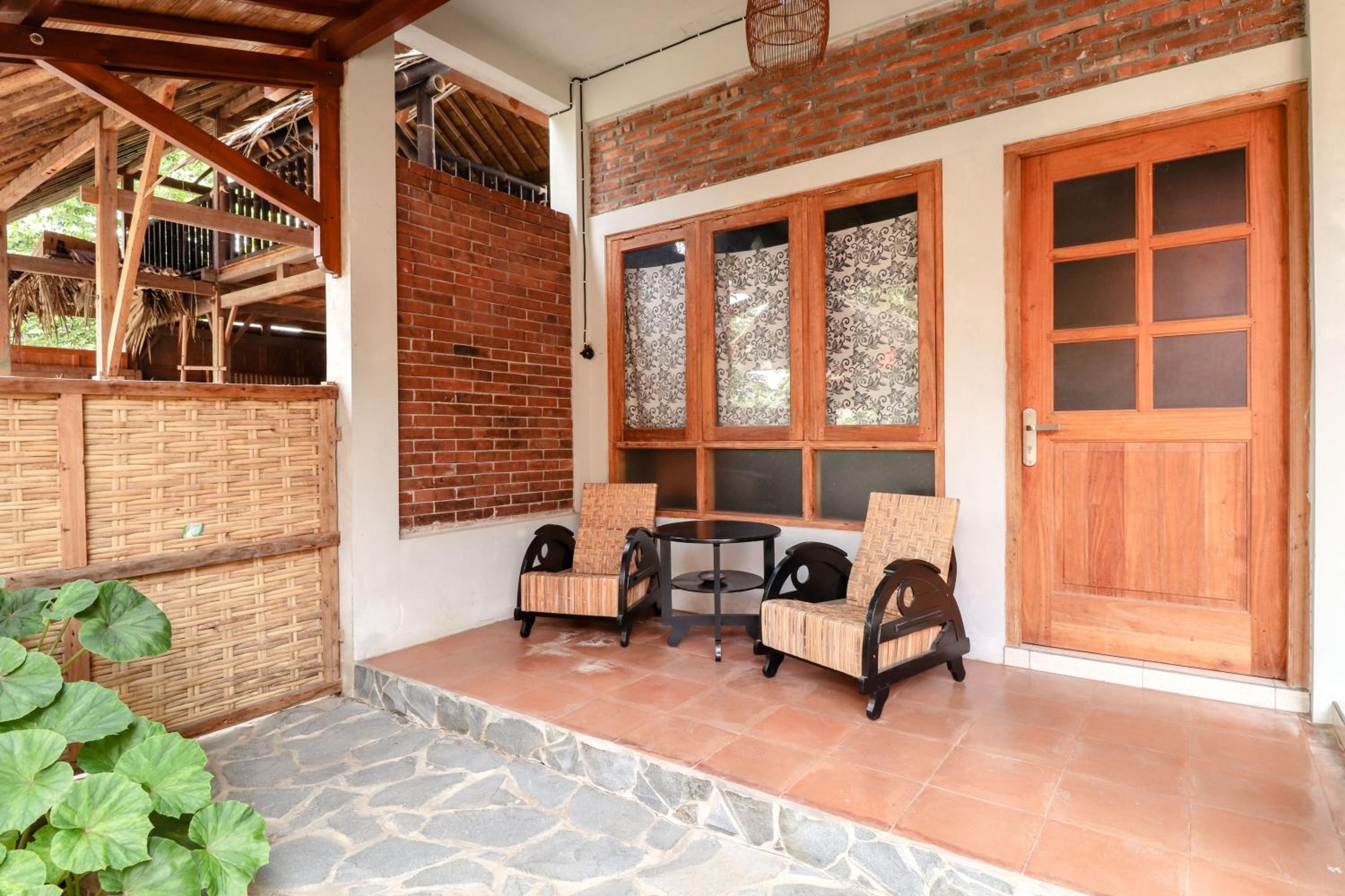 Saka Homestay Boutique & Cafe view 3