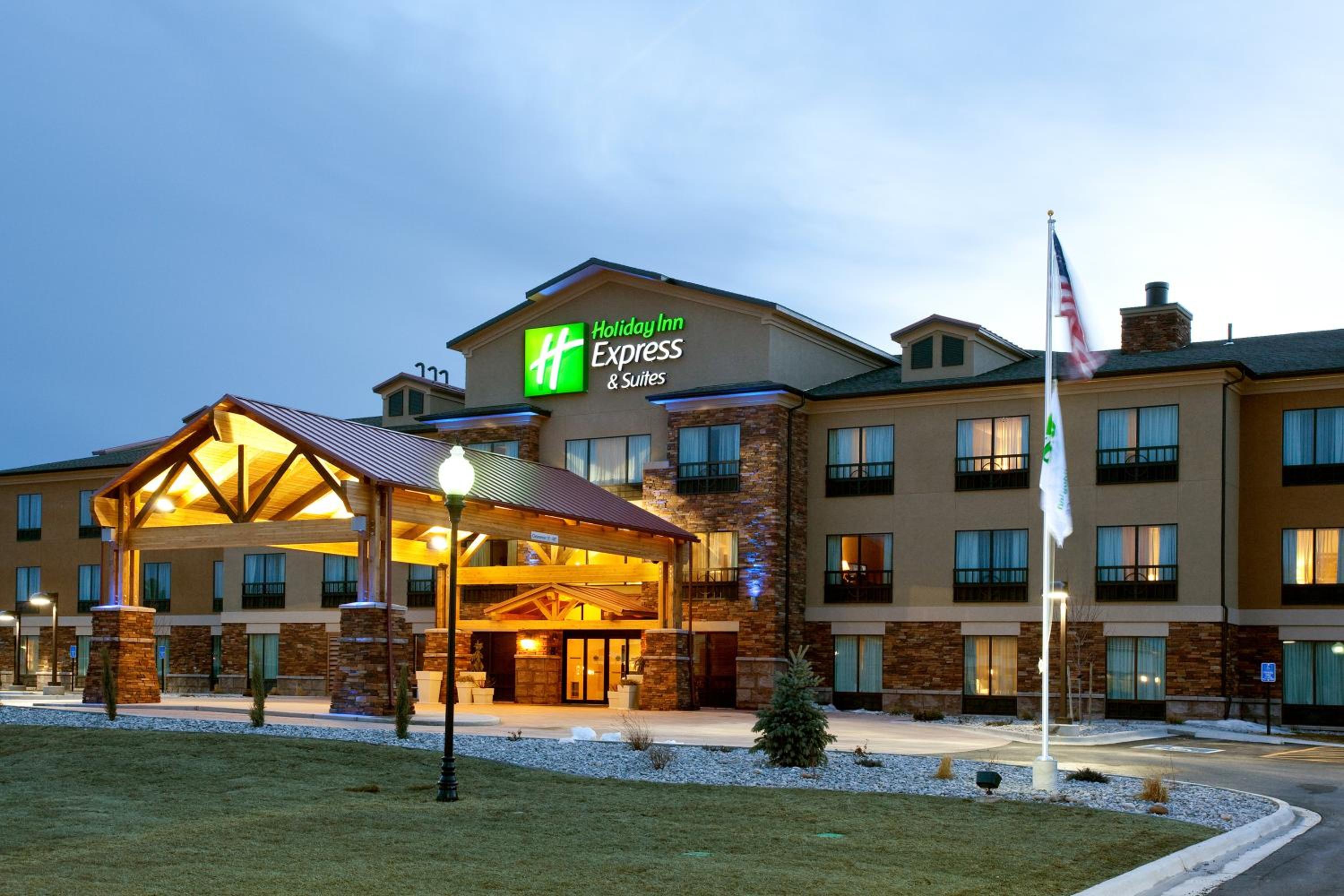 Holiday Inn Express Hotel  Suites Lander, an IHG Hotel - Property Image 3