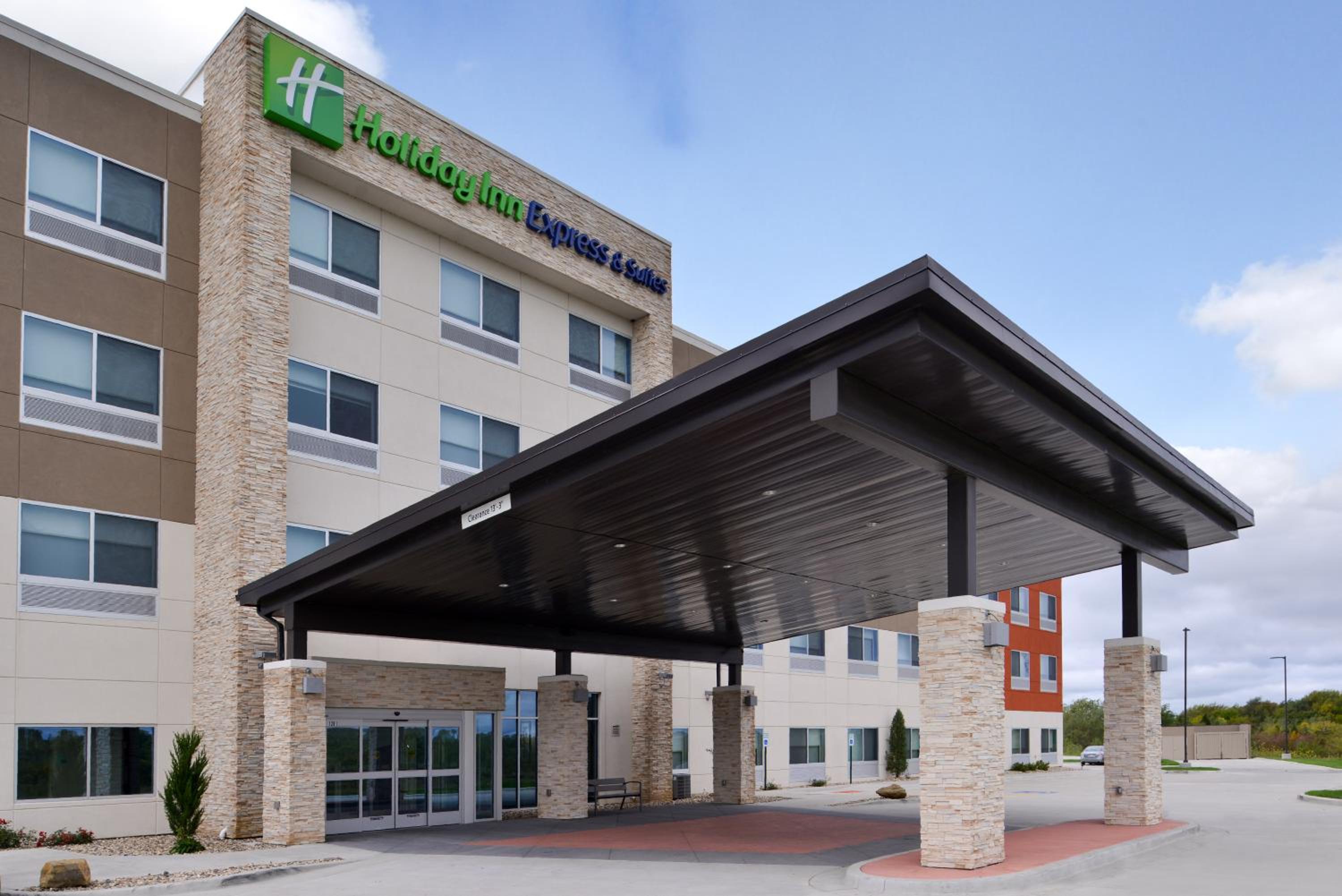 Hotel Holiday Inn Express & Suites Kansas City - Lee's Summit by IHG