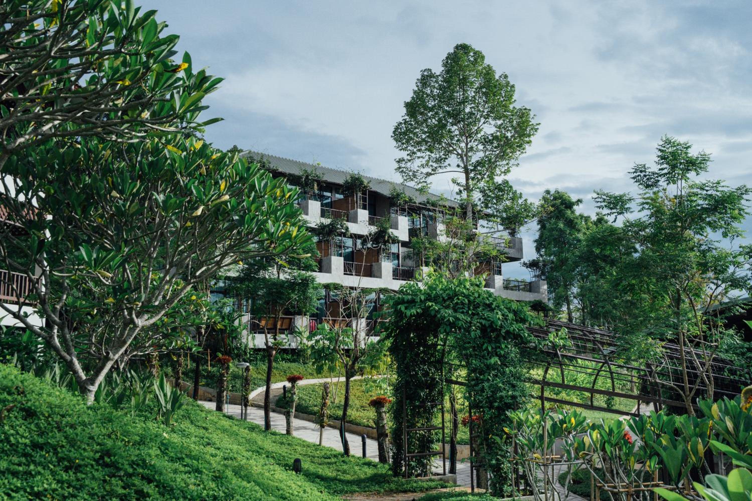 Bansaeo Garden and Resort