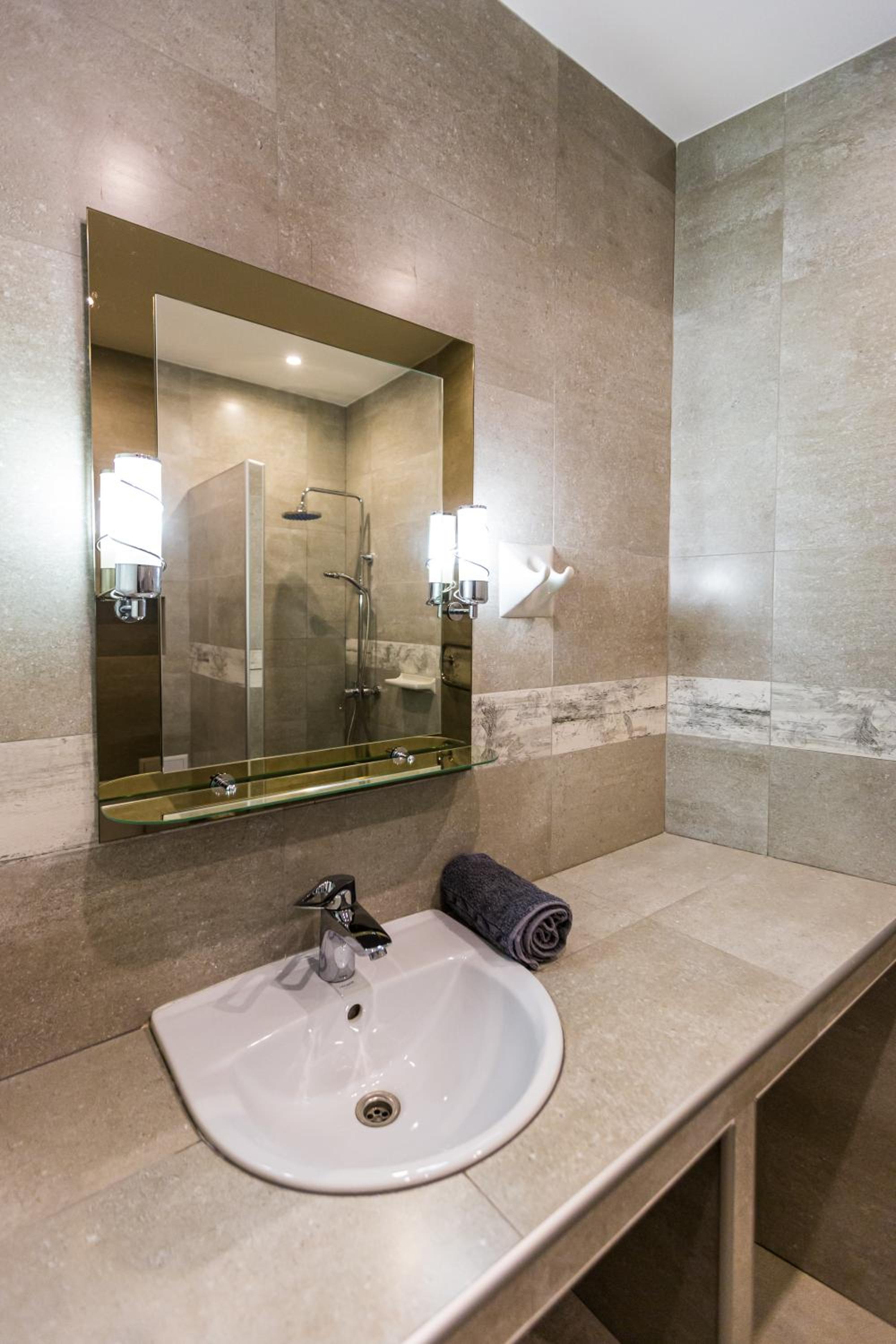 2 Kn. Romana Apartment