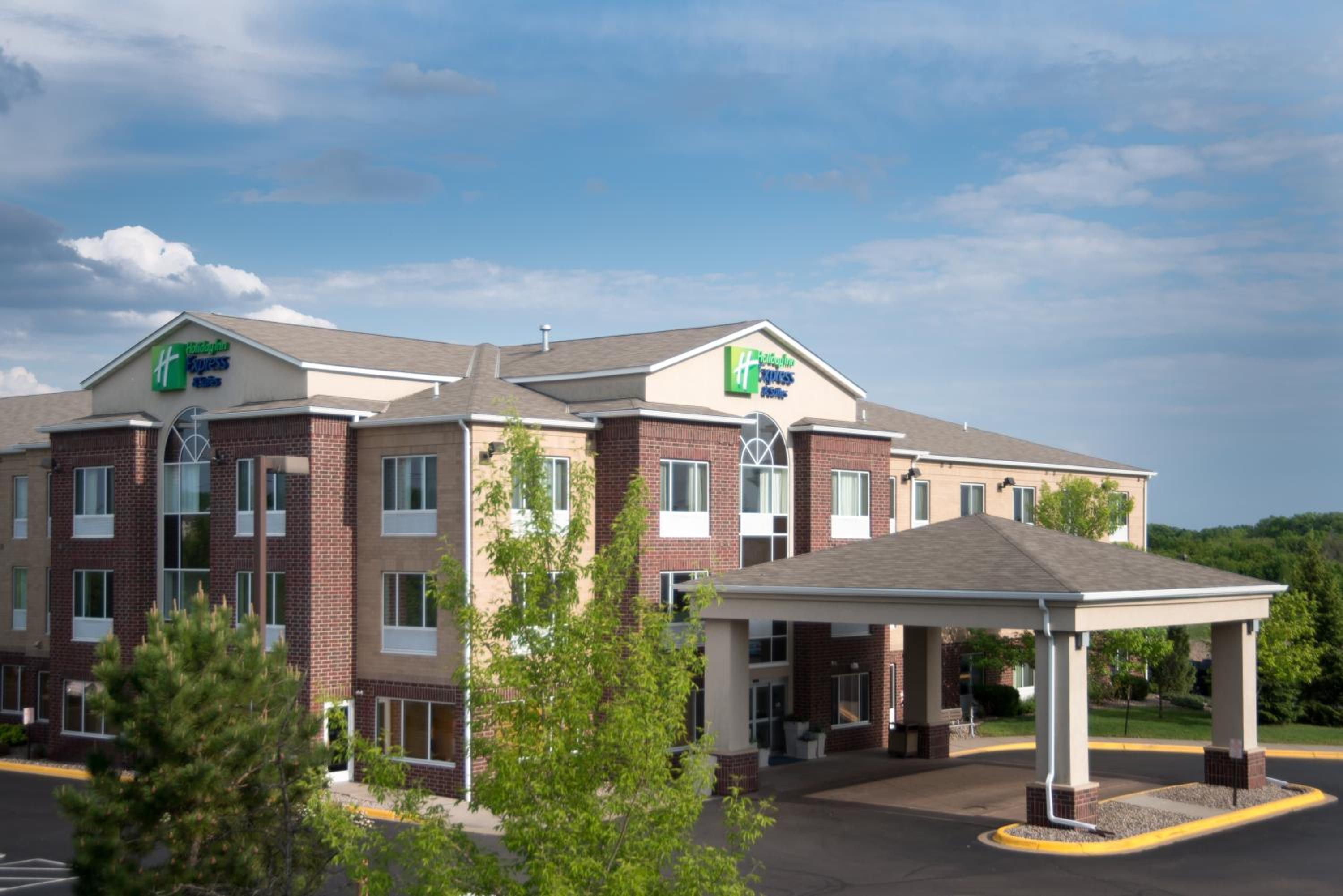 Holiday Inn Express Hotel  Suites Chanhassen, an IHG Hotel - Property Image 40