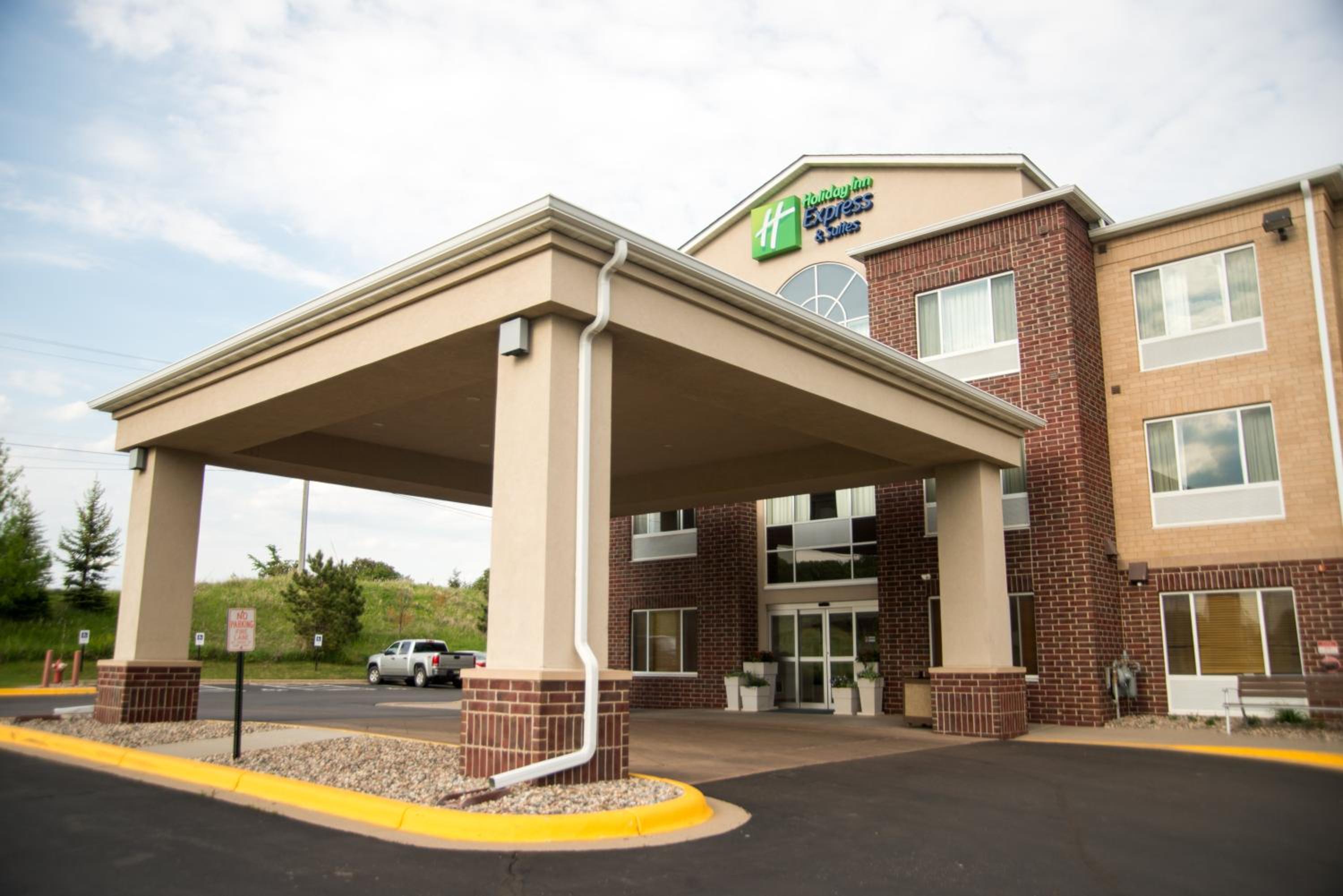 Holiday Inn Express Hotel  Suites Chanhassen, an IHG Hotel - Property Image 21