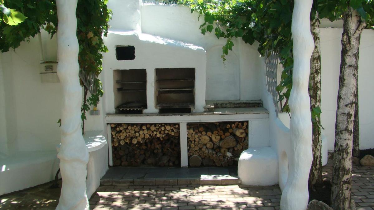outdoor BBQ area