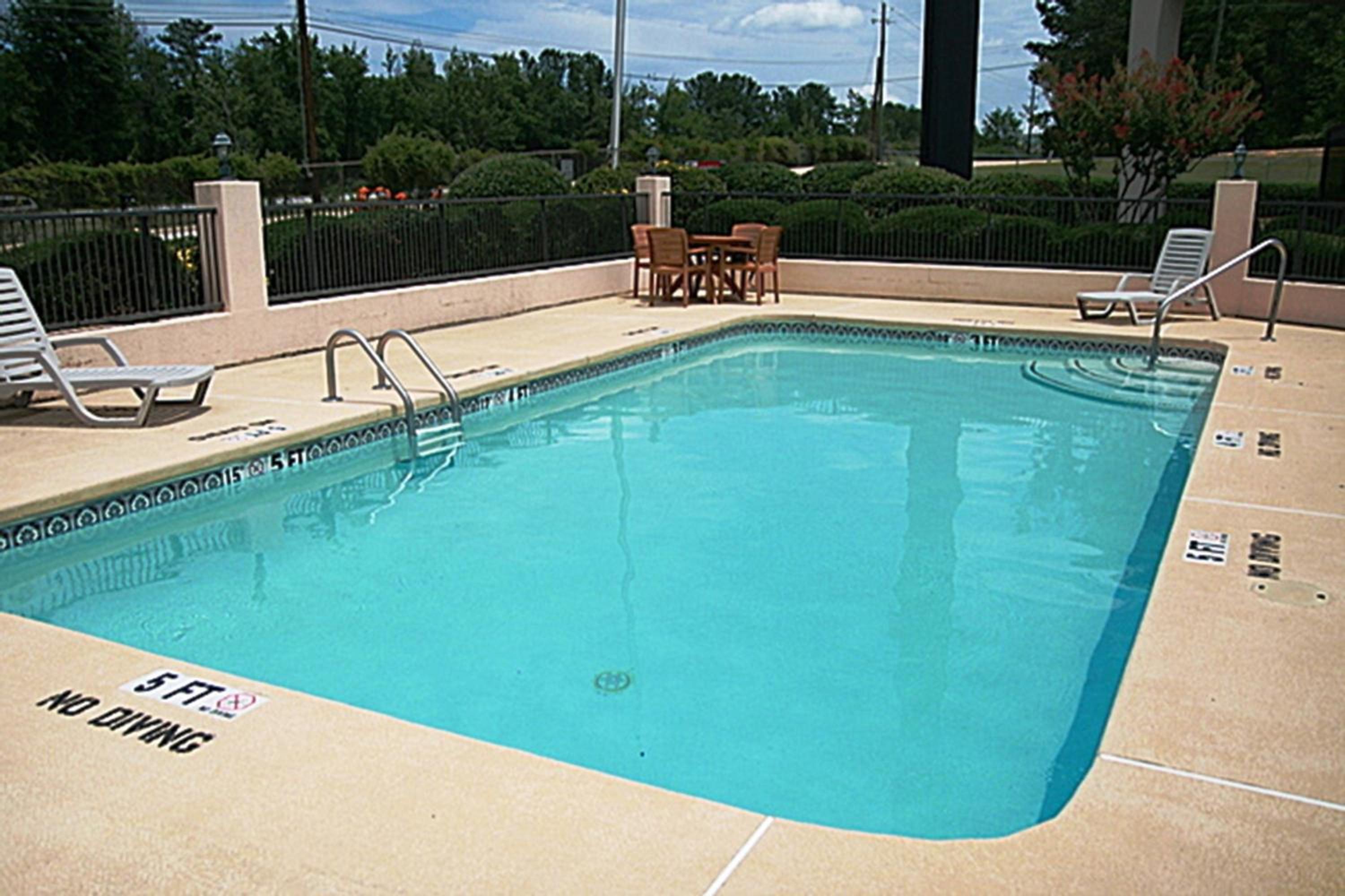 Regency Inn & Suites, Photo 10