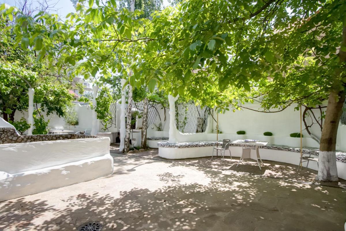 outdoor BBQ area