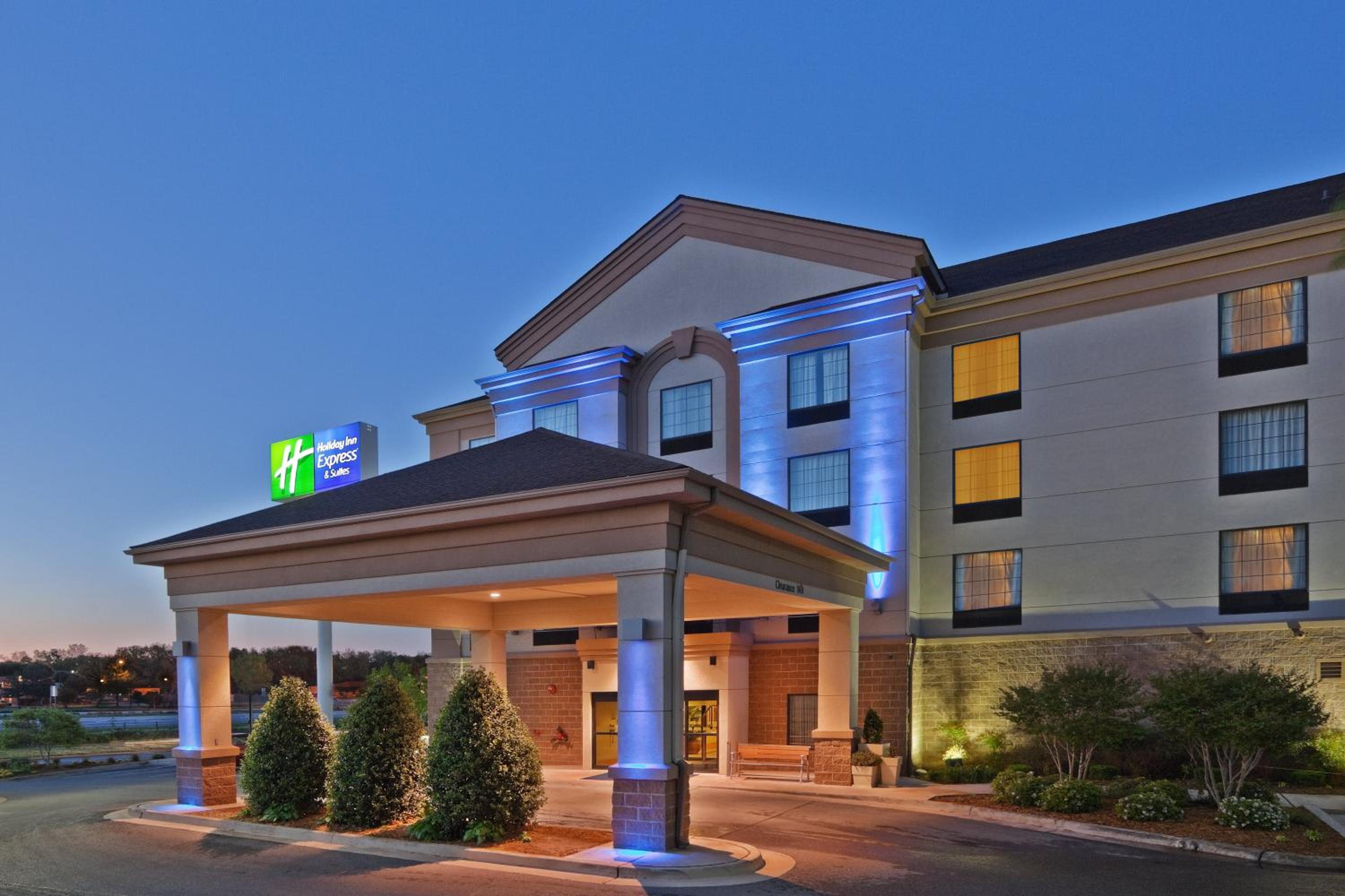 Lawton Vacations - Holiday Inn Express Hotel  Suites Lawton-Fort Sill, an IHG Hotel - Property Image 8