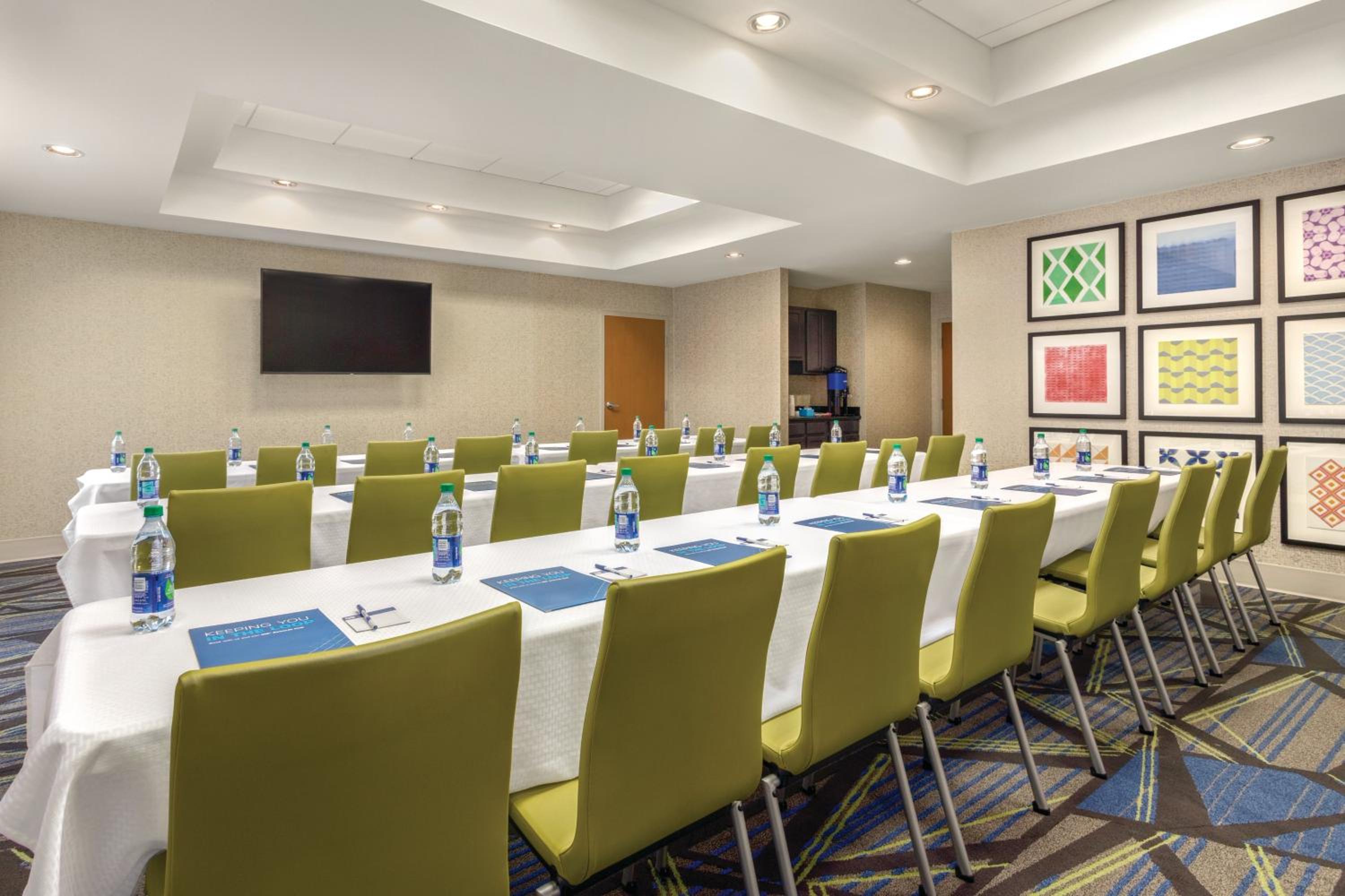 Lawton Vacations - Holiday Inn Express Hotel  Suites Lawton-Fort Sill, an IHG Hotel - Property Image 12