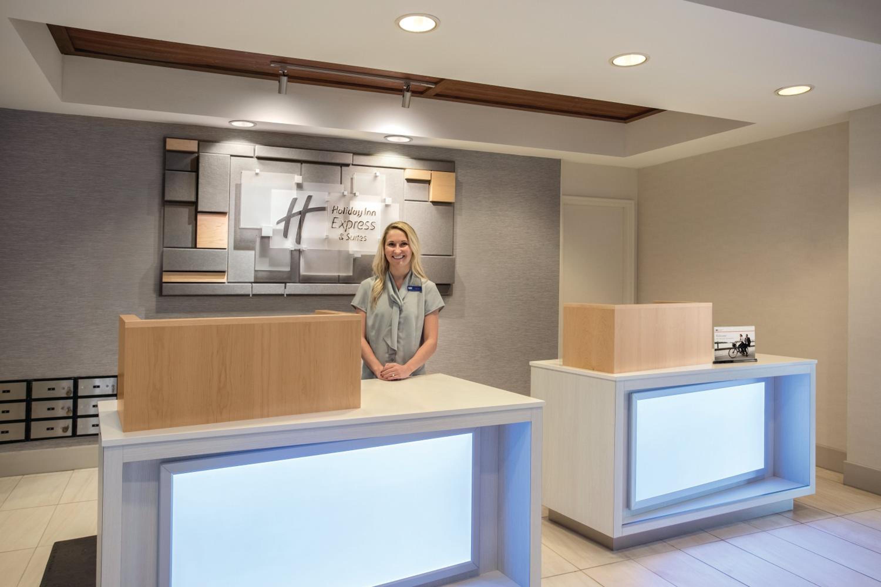 Lawton Vacations - Holiday Inn Express Hotel  Suites Lawton-Fort Sill, an IHG Hotel - Property Image 5