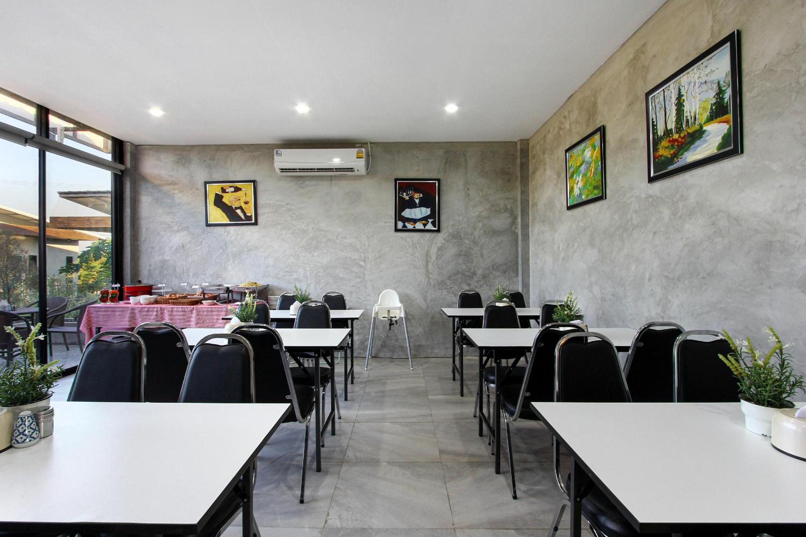 White Knot Khao Yai