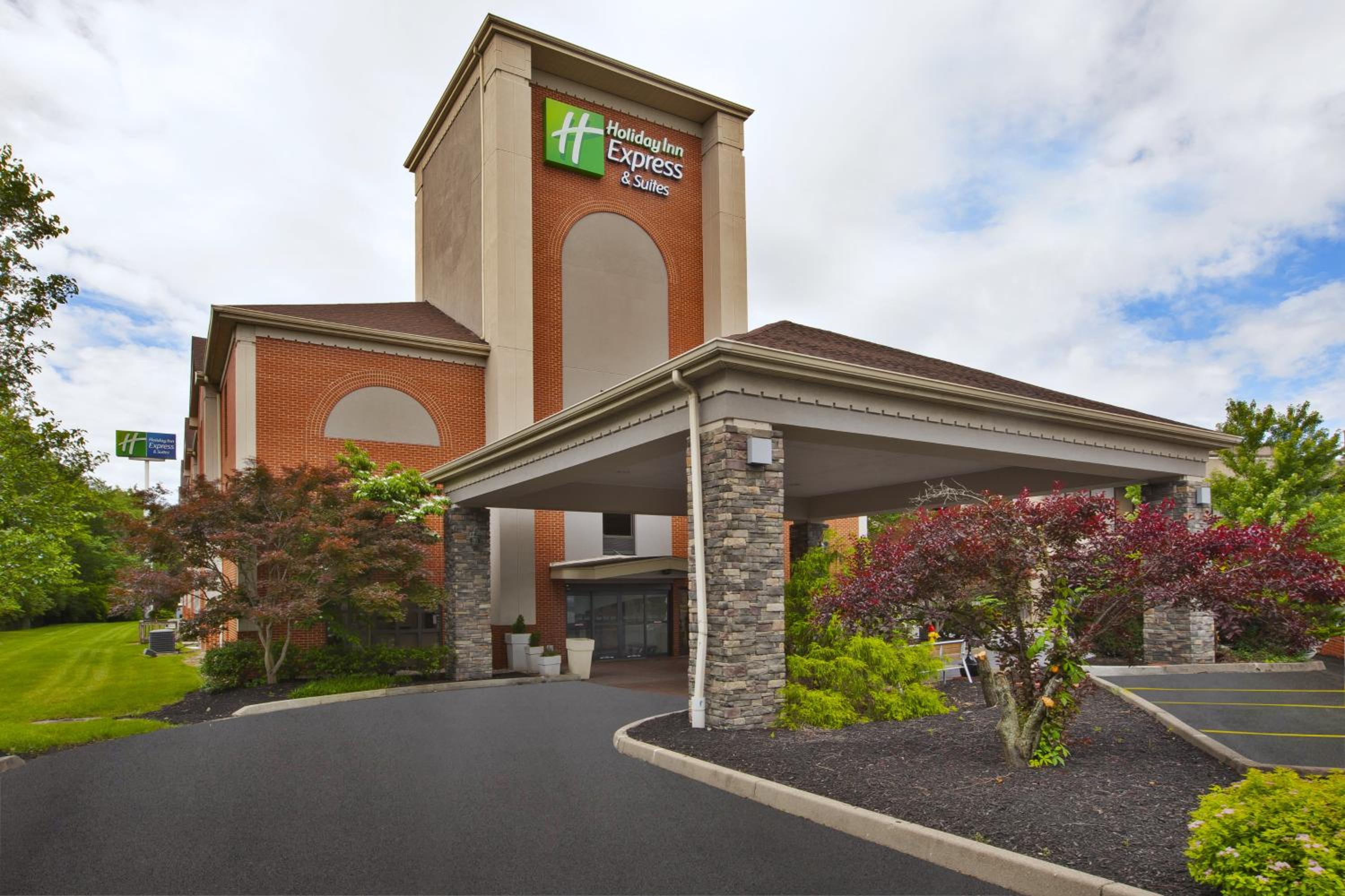Hotel Holiday Inn Express & Suites Cincinnati Northeast-milford By Ihg