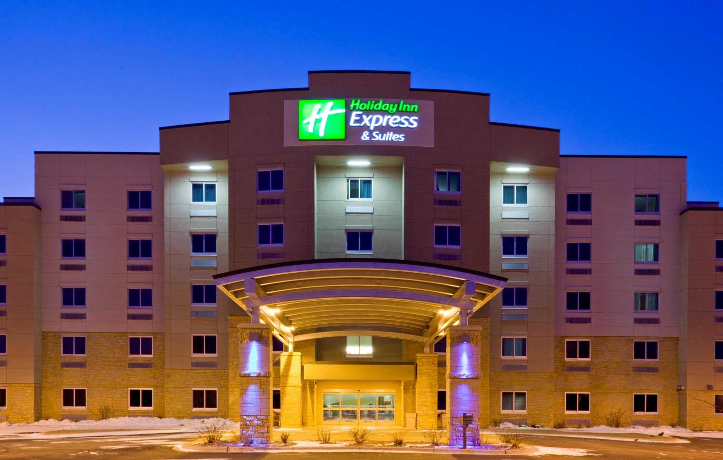 Hotel Holiday Inn Express Hotel & Suites Mankato East, an IHG Hotel - Image 1