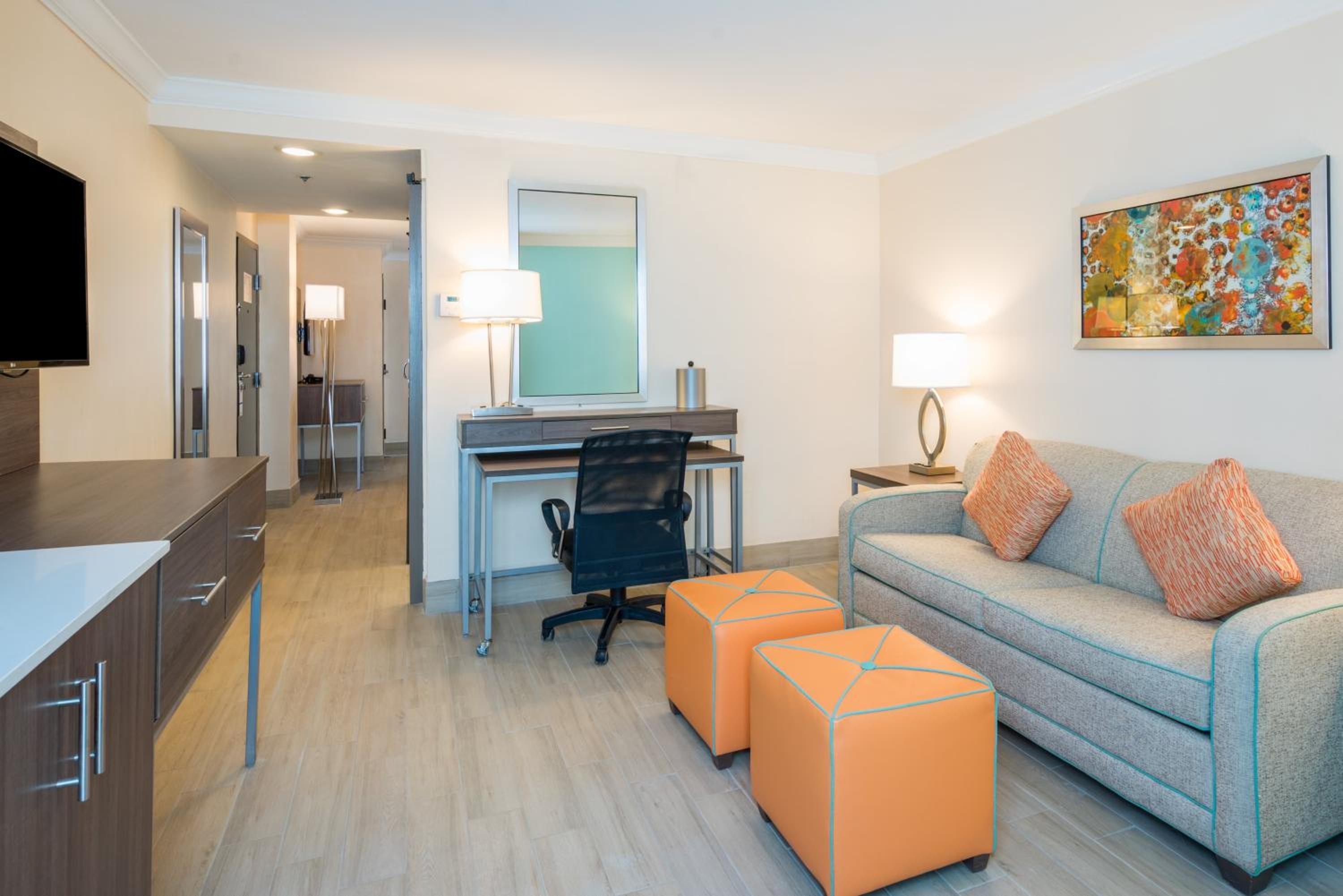 Nassau - Paradise Island Vacations - Holiday Inn Express  Suites Nassau, an IHG Hotel - Property Image 12