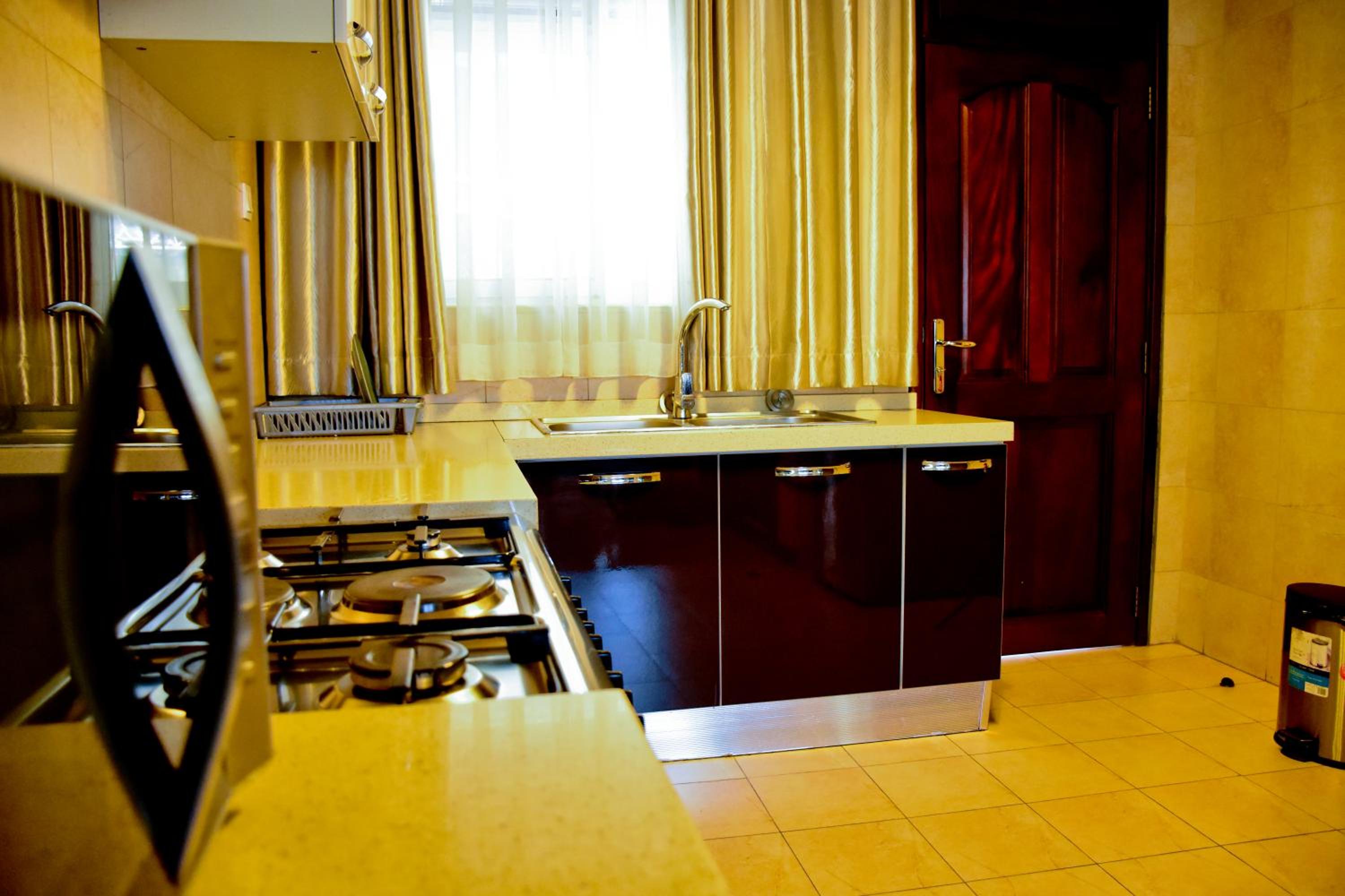 Lake View Apartments view 3