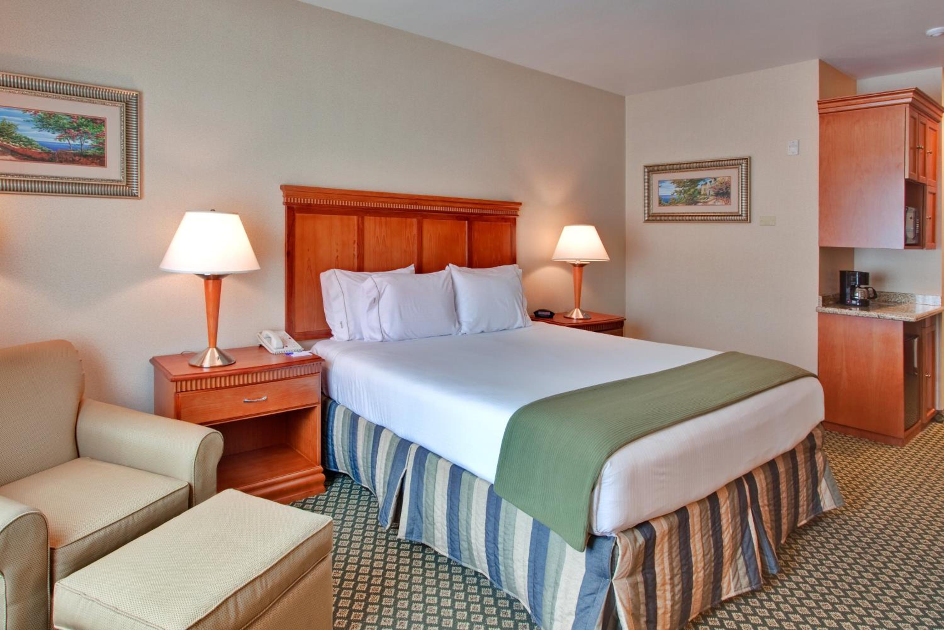 Rancho Cucamonga Vacations - Holiday Inn Express Hotel Suites Ontario Airport-Mills Mall, an IHG Hotel - Property Image 14