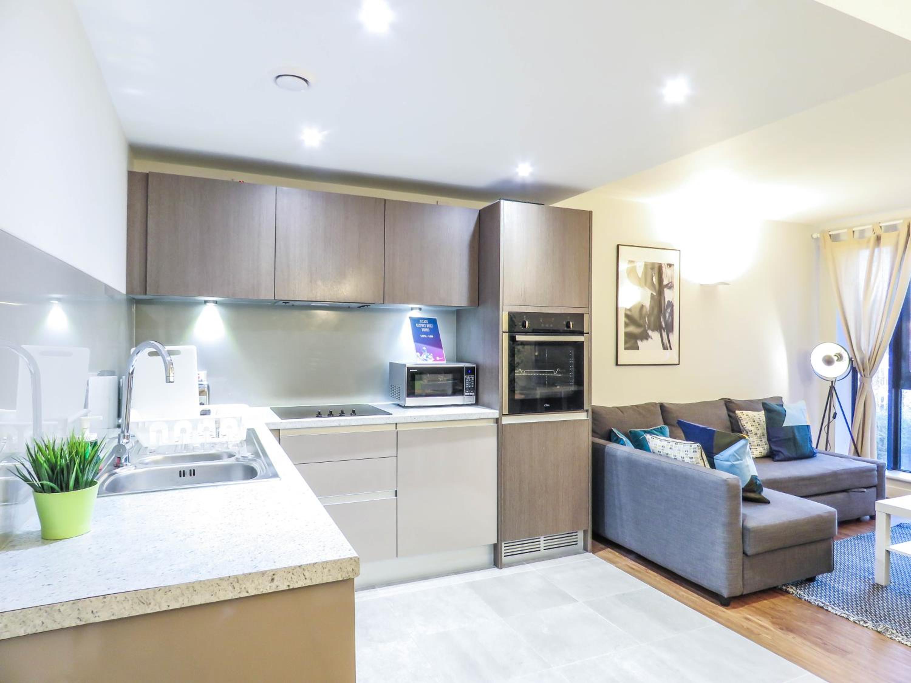 Tudors eSuites Jewellery Quarter Apartments view 4