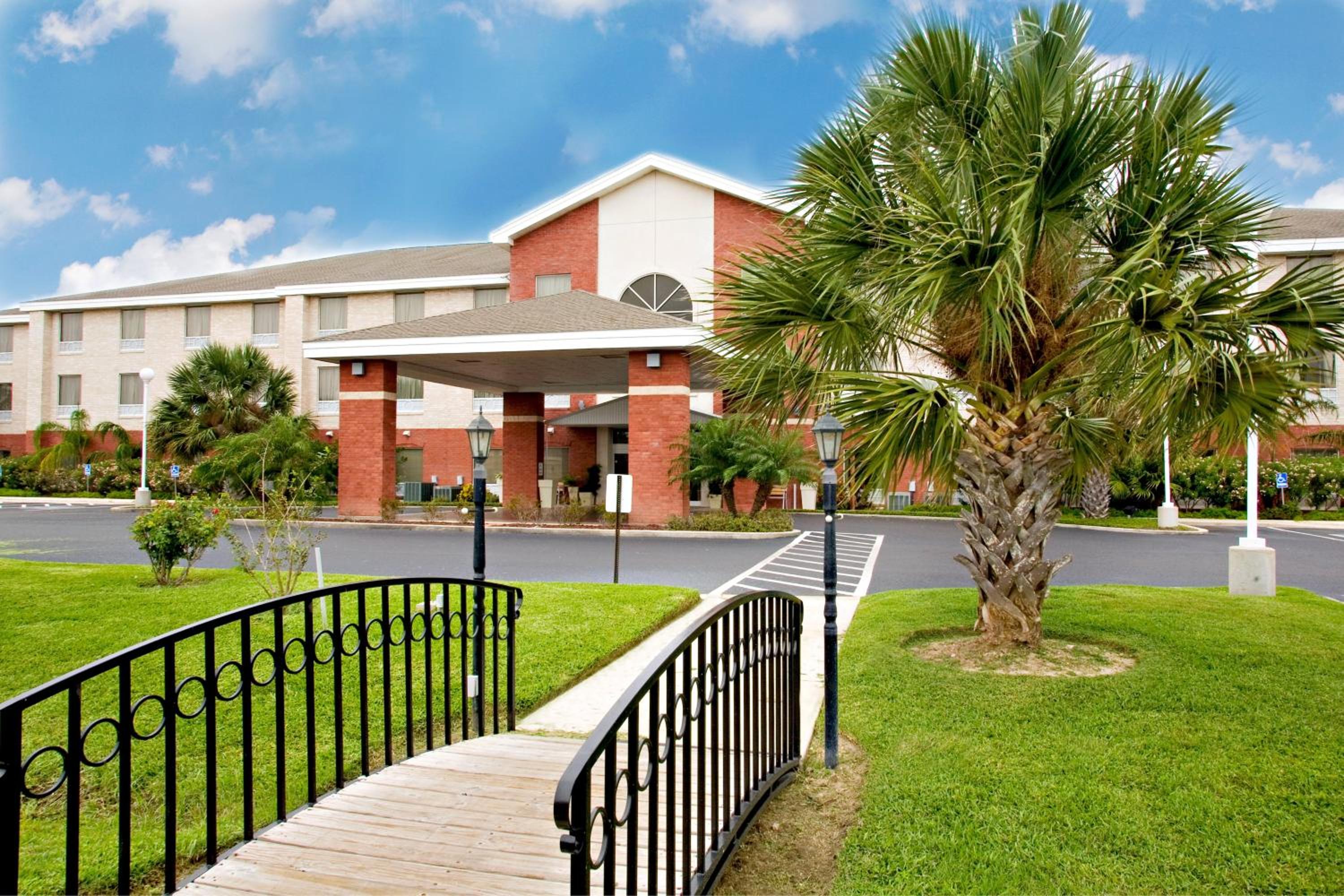 Holiday Inn Express Hotel and Suites Weslaco, an IHG Hotel - Property Image 9