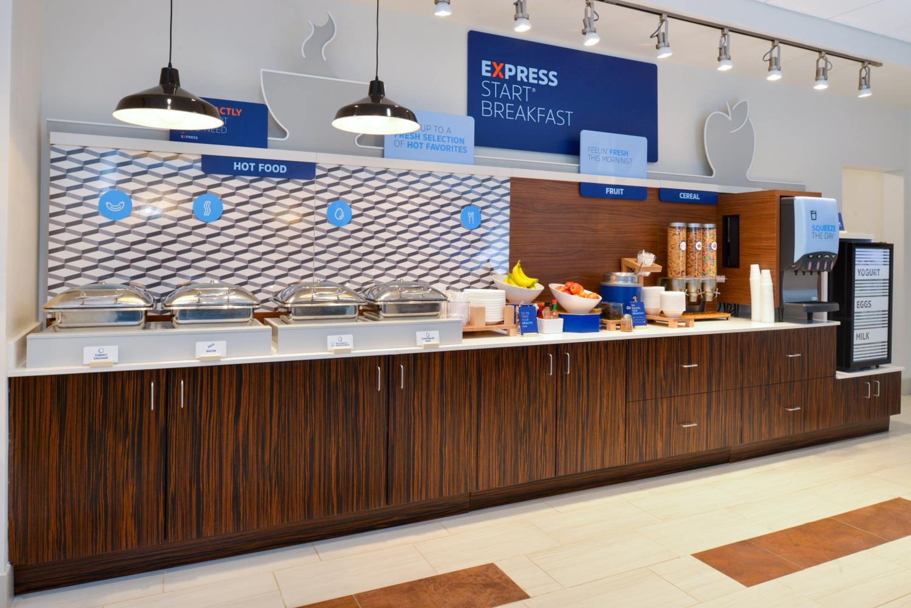 Holiday Inn Express & Suites - Ottumwa by IHG
