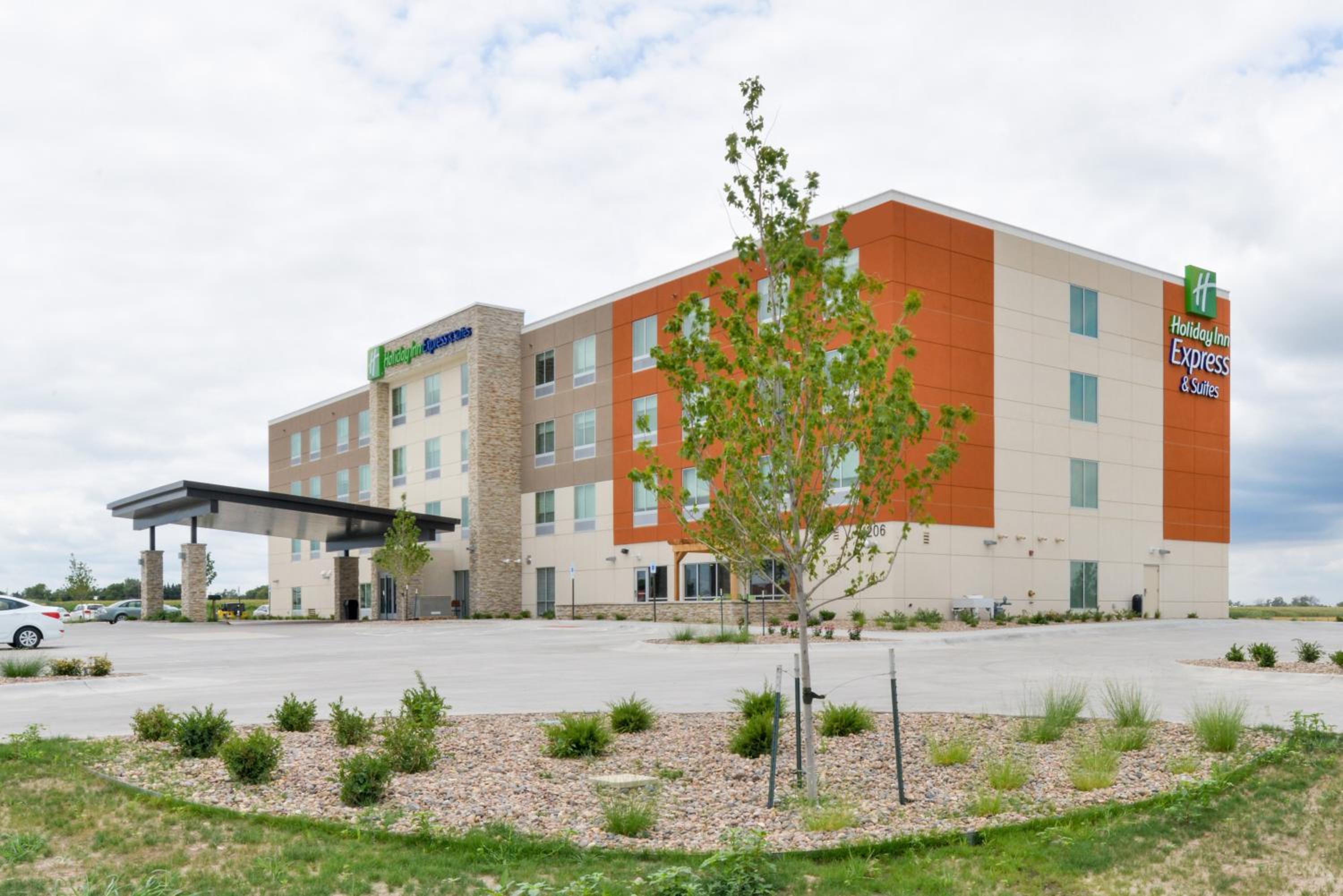 Ogallala Vacations - Holiday Inn Express  Suites - Ogallala, an IHG Hotel - Property Image 1