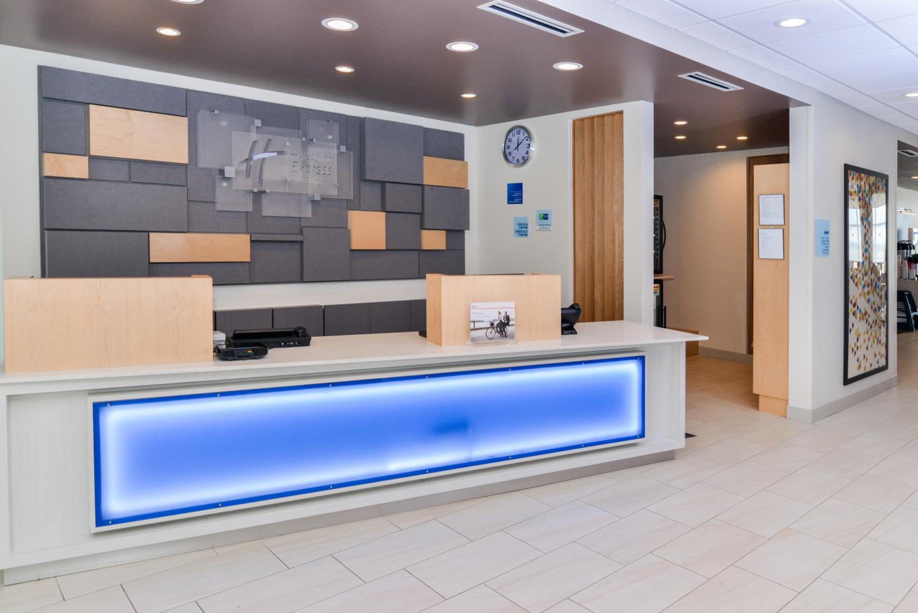 Ogallala Vacations - Holiday Inn Express  Suites - Ogallala, an IHG Hotel - Property Image 1