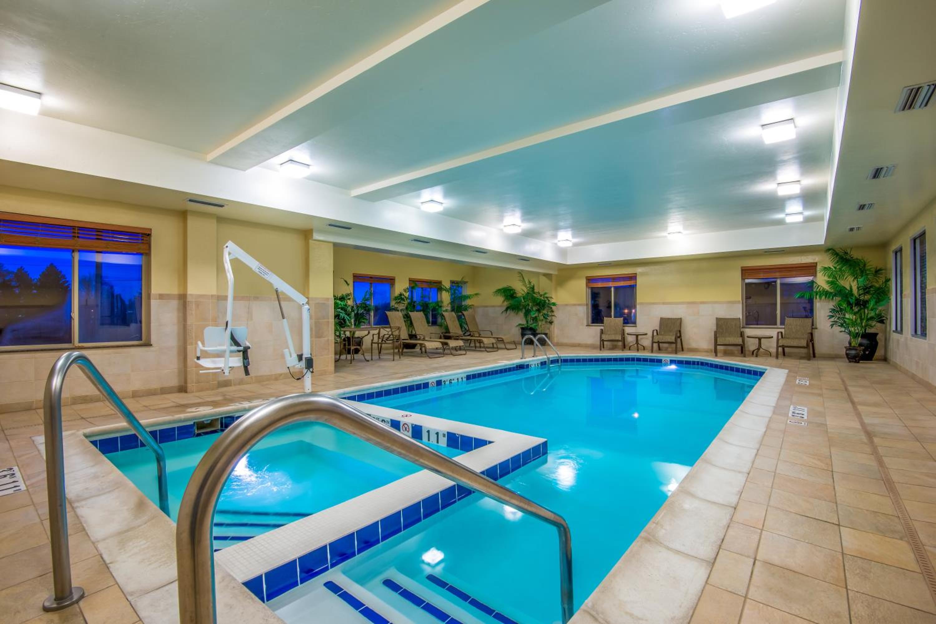 Vernal Vacations - Holiday Inn Express Hotel Vernal, an IHG Hotel - Property Image 7