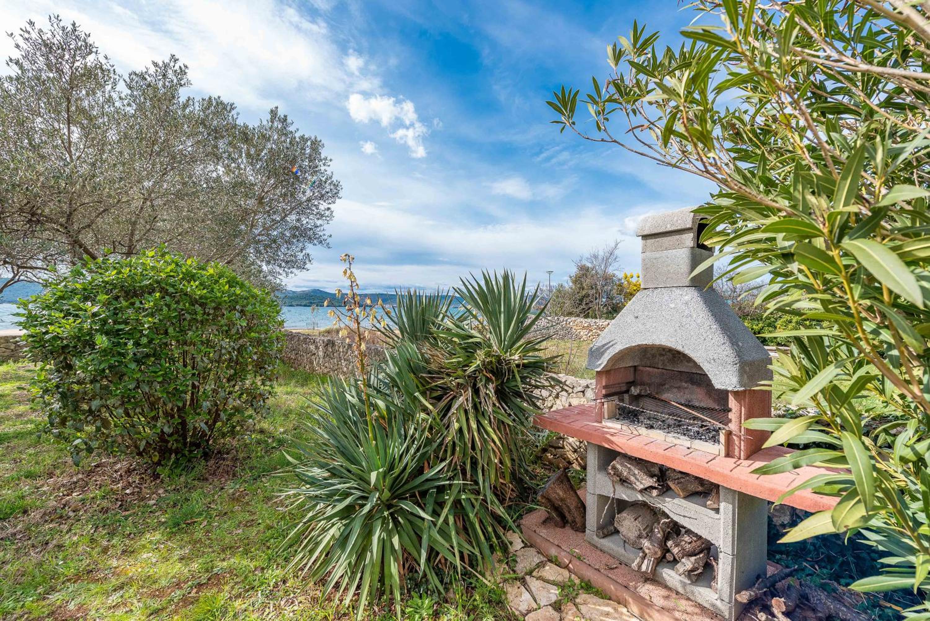 Beachfront apartment Lostura view 4