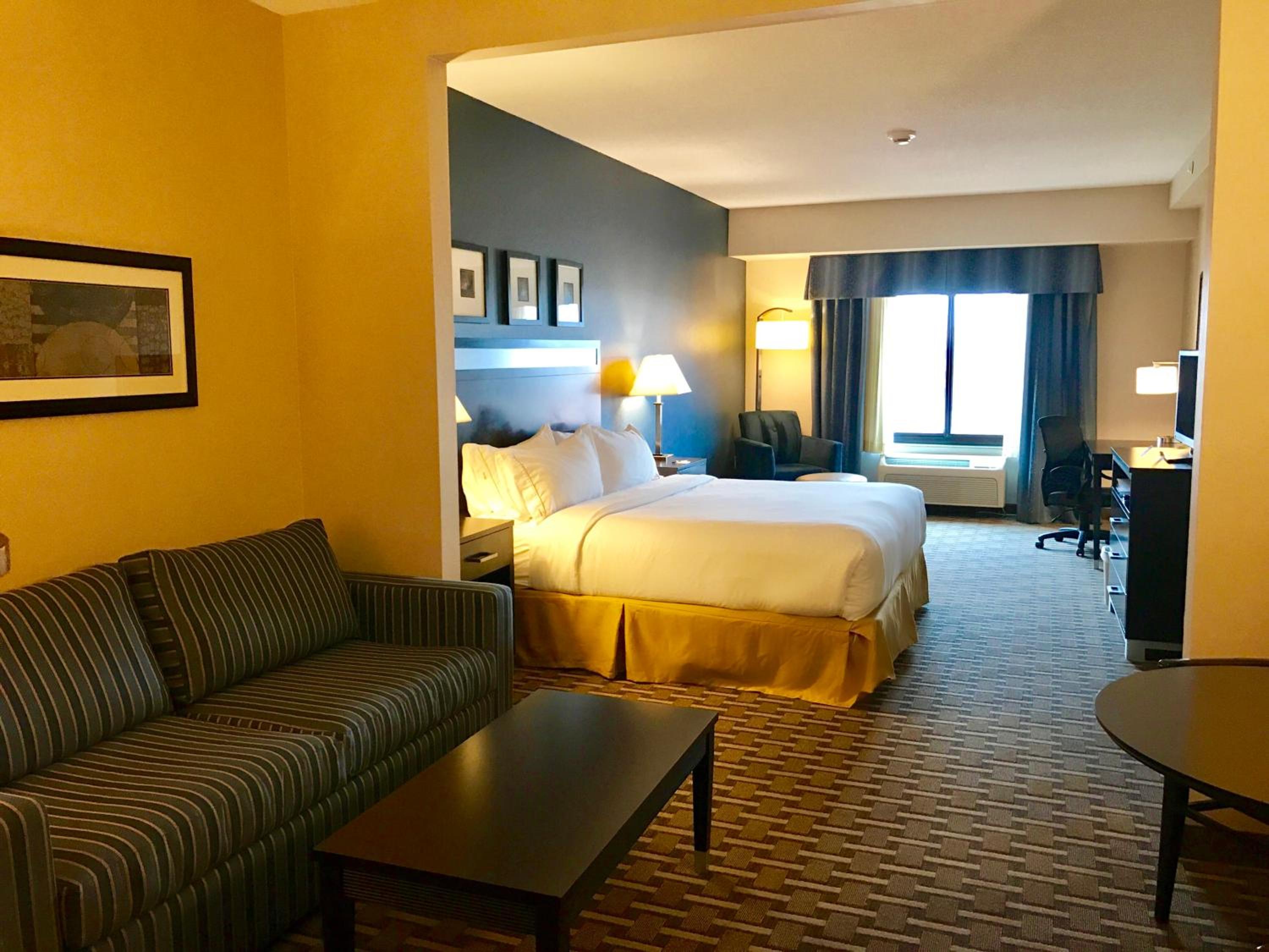 Holiday Inn Express Suites Morton Peoria Area, an IHG Hotel - Property Image 15