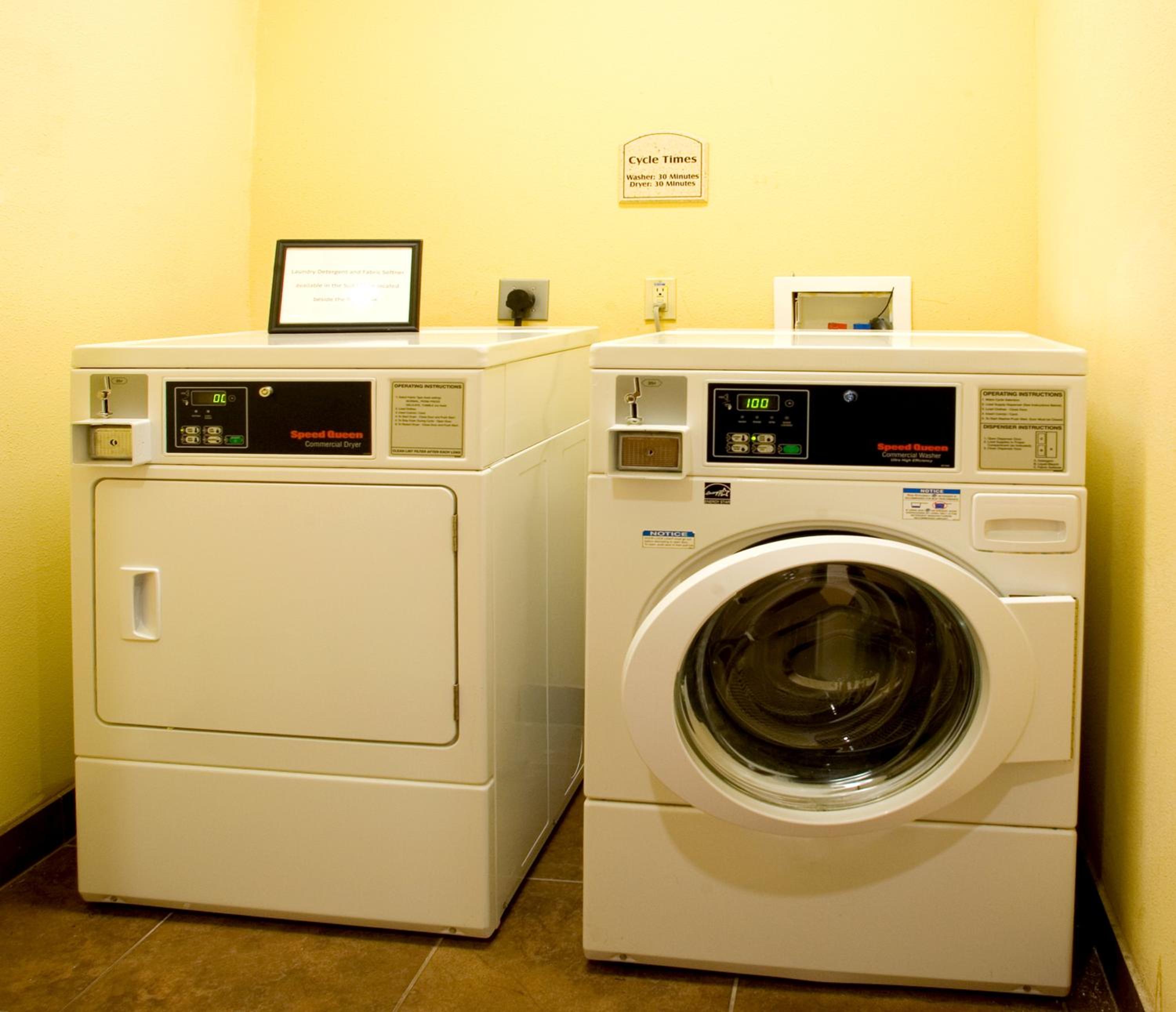 Holiday Inn Express & Suites - Jourdanton-Pleasanton by IHG view 4