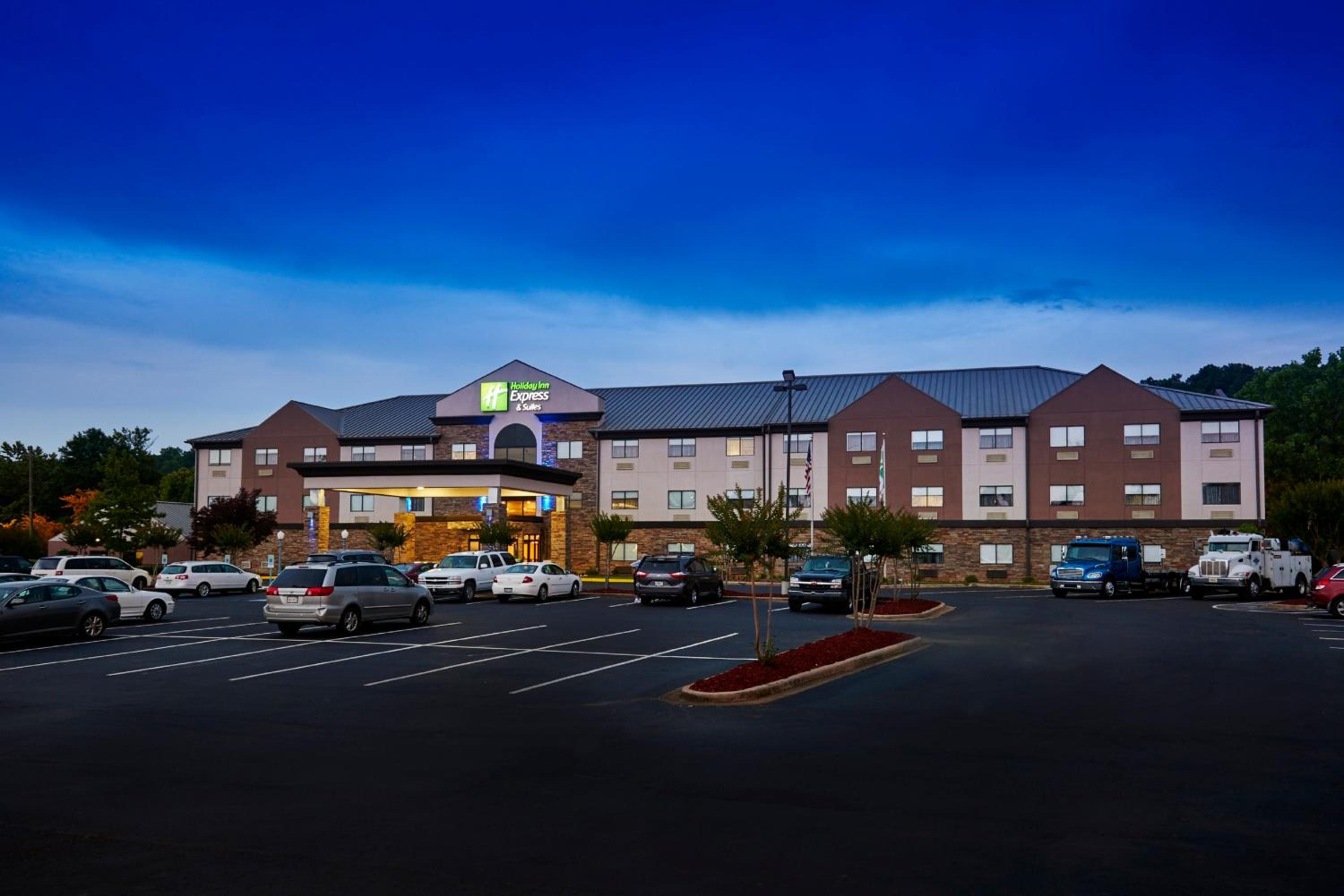 Hotel Holiday Inn Express & Suites Birmingham South - Pelham By Ihg