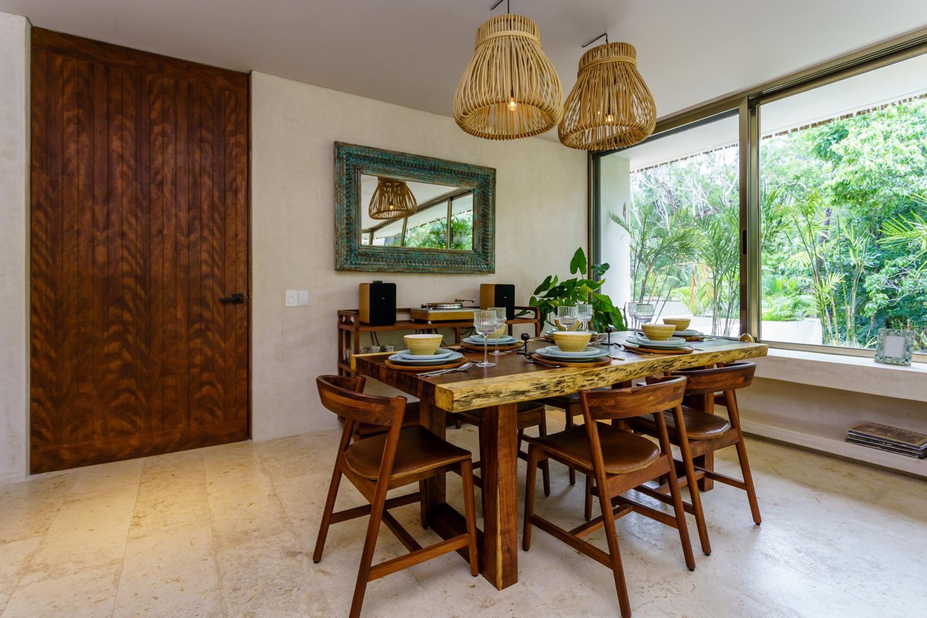 dining