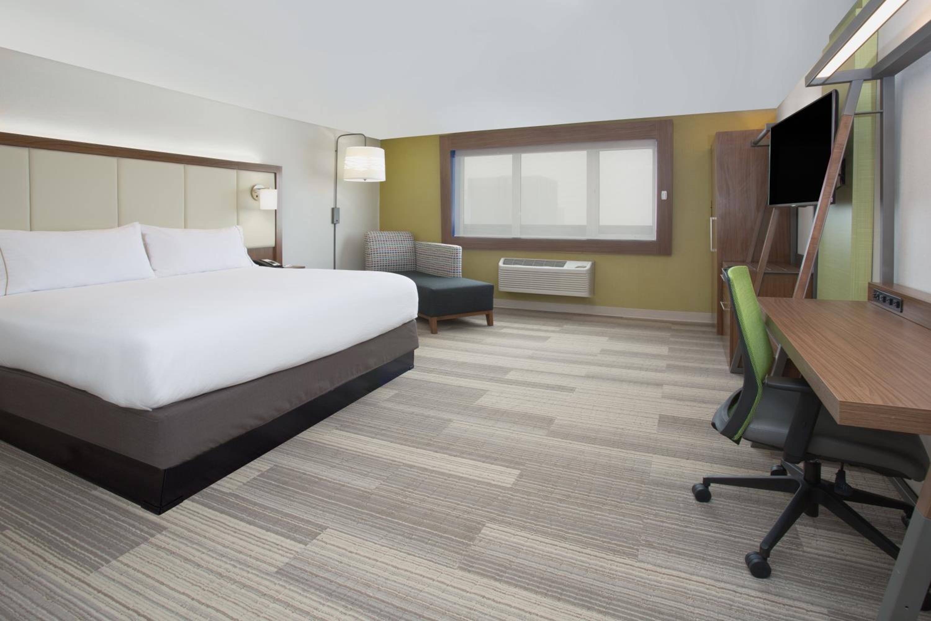 Dodge City Vacations - Holiday Inn Express  Suites - Dodge City, an IHG Hotel - Property Image 16