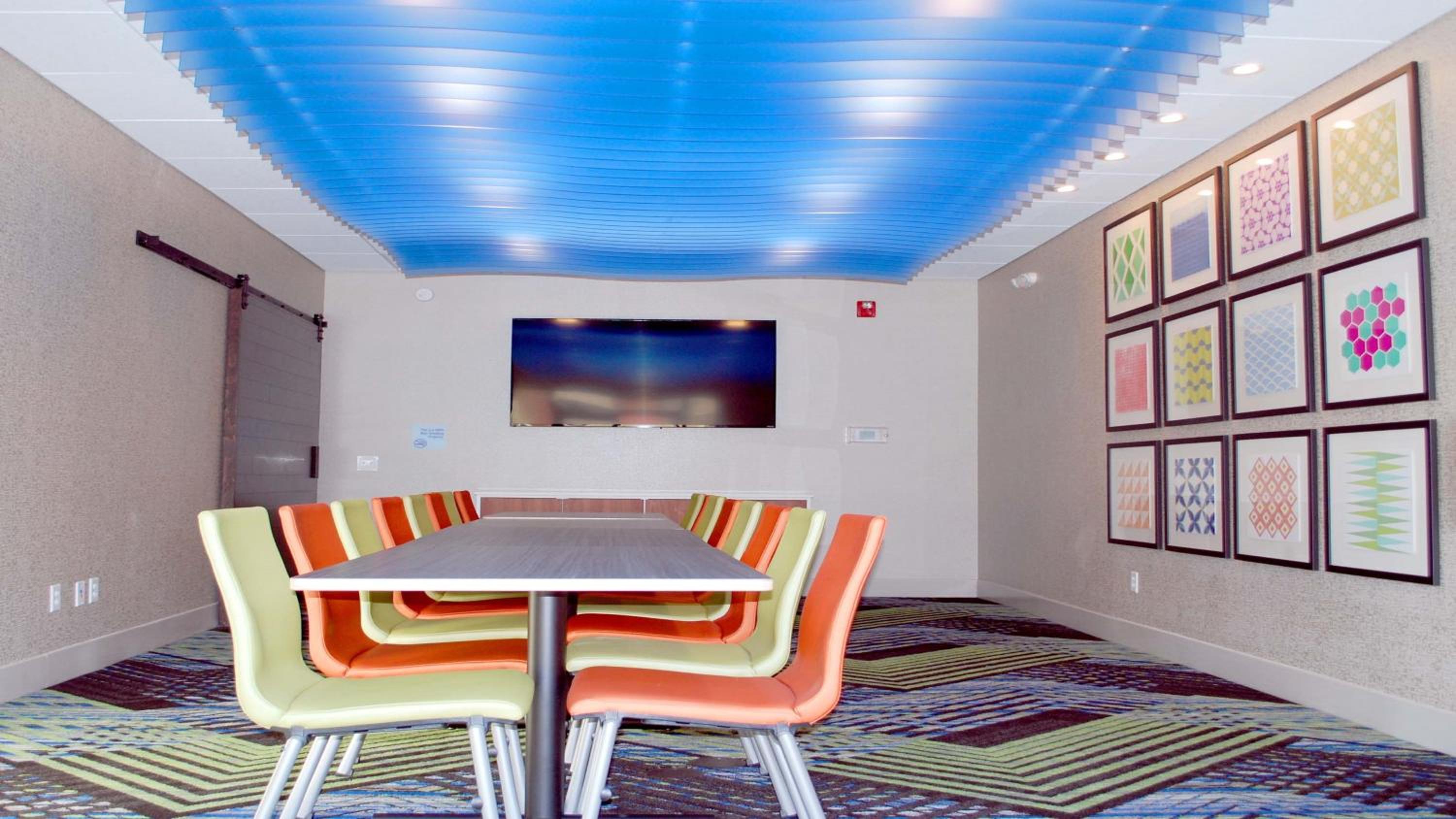 Holiday Inn Express  Suites White Hall, an IHG Hotel - Property Image 8