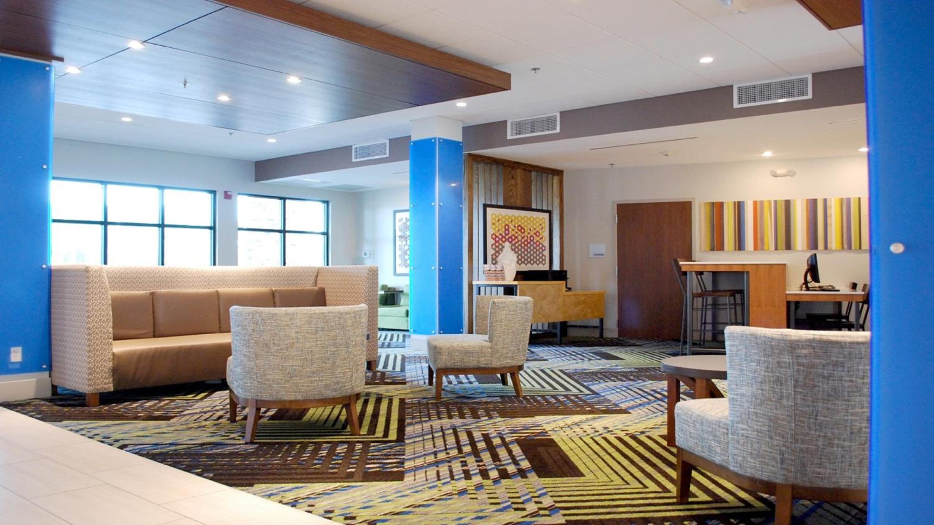 Holiday Inn Express  Suites White Hall, an IHG Hotel - Property Image 2