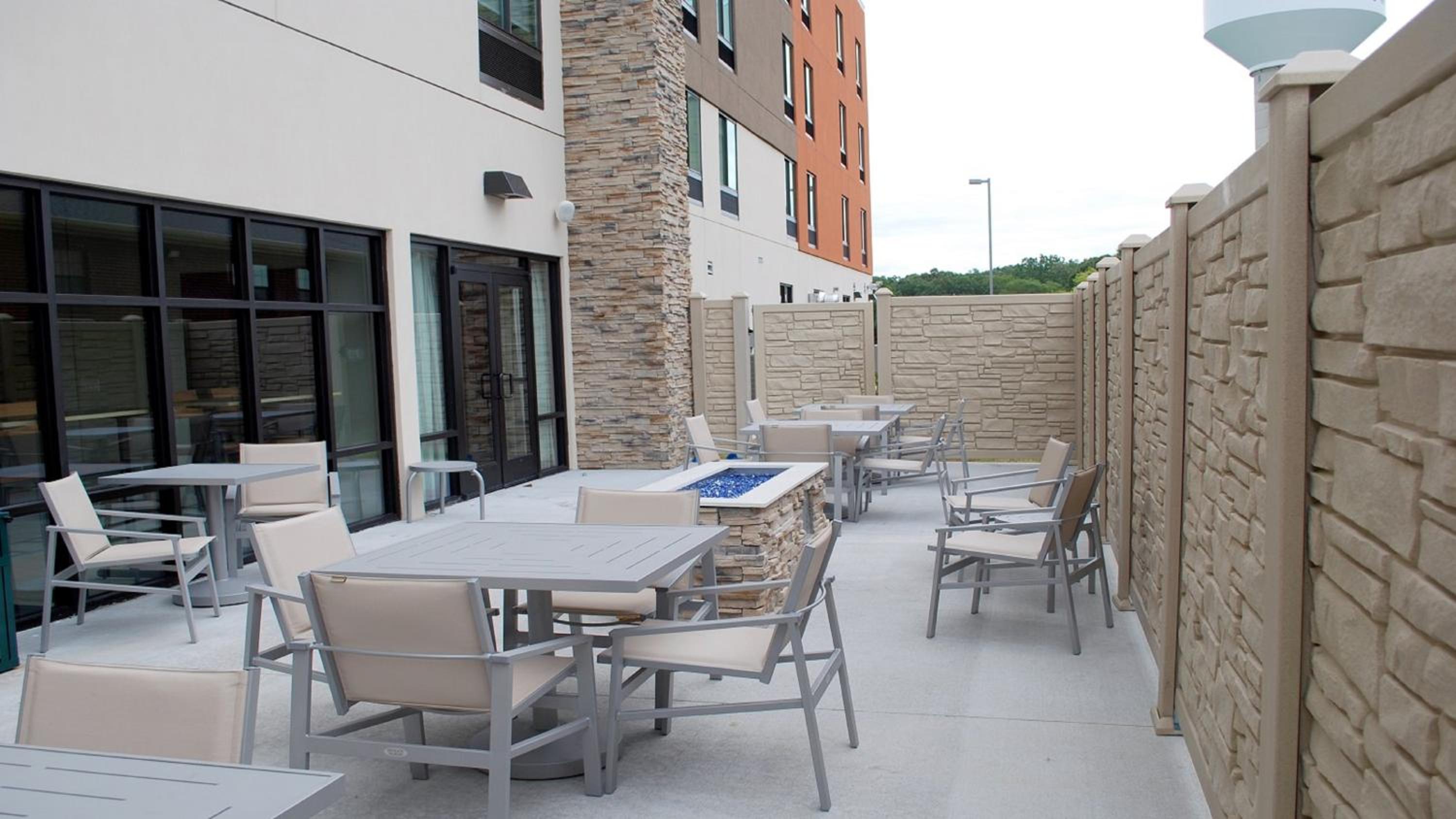 Holiday Inn Express  Suites White Hall, an IHG Hotel - Property Image 4