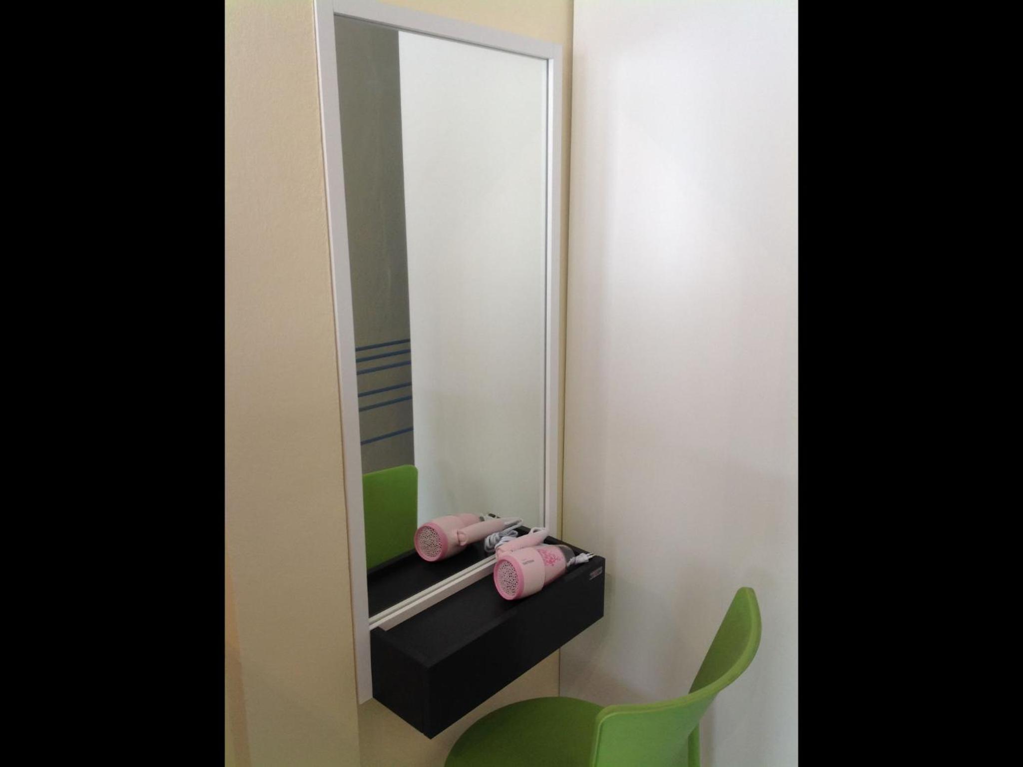 Phuket Town Budget House - Aircon Room #1