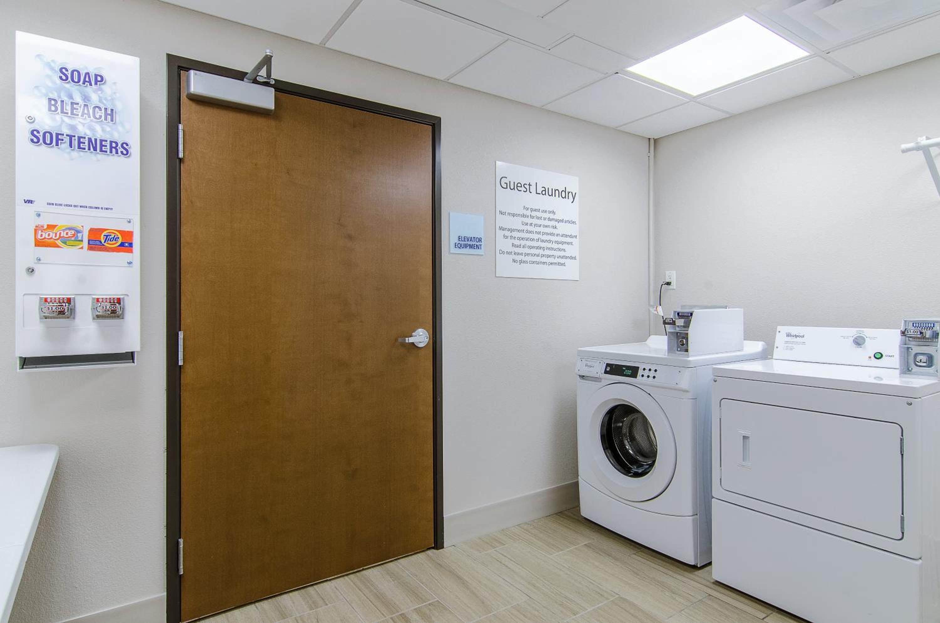 Holiday Inn Express & Suites - Atchison by IHG